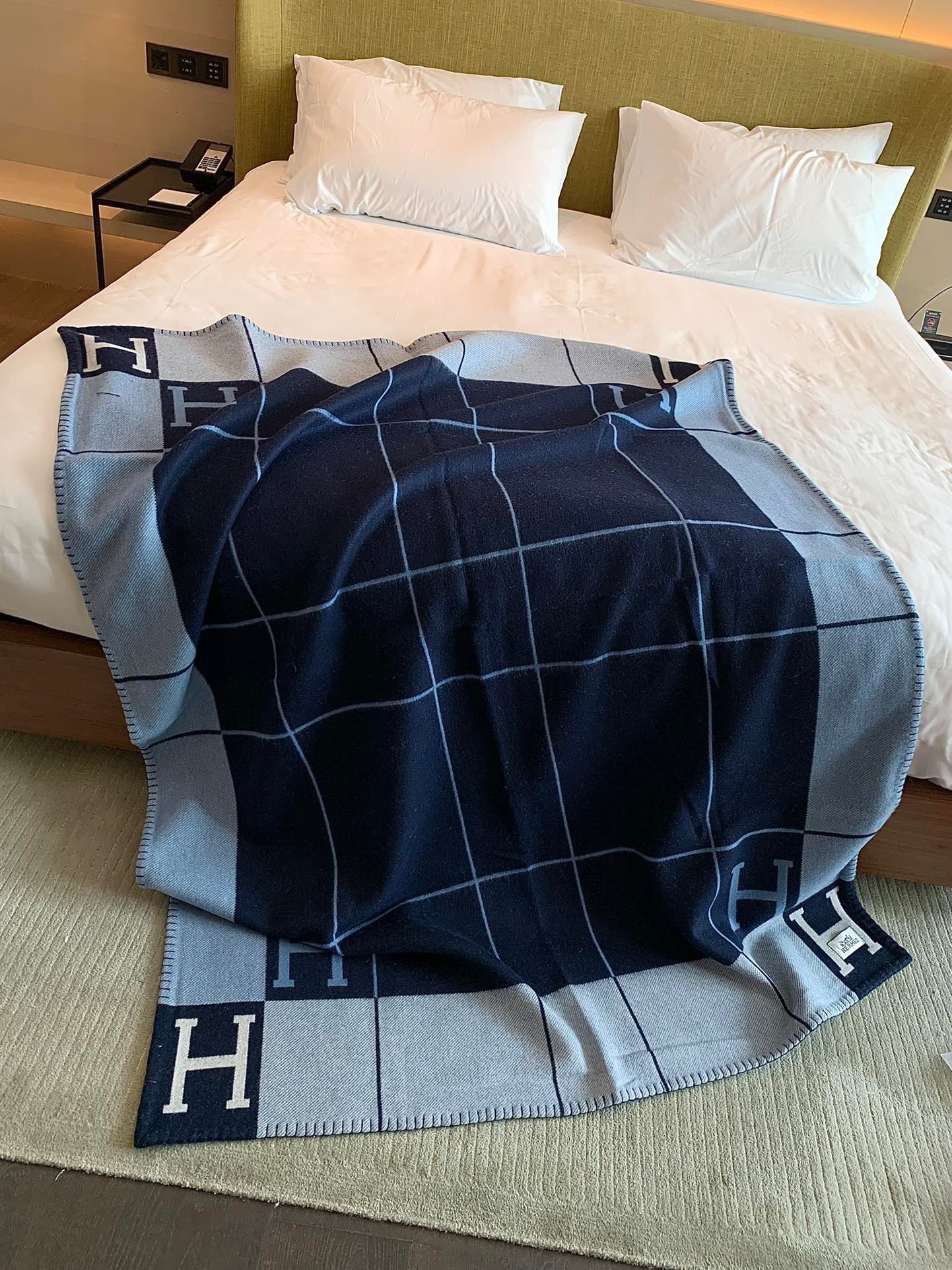 Hermes Avalon III Throw Blanket in Blue Wool and Cashmere