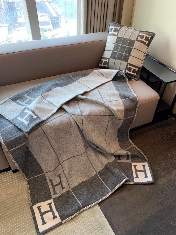 Hermes Avalon III Throw Blanket in Grey Wool and Cashmere