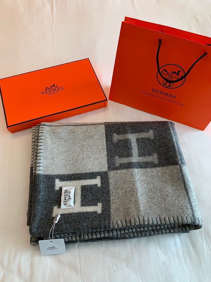 Hermes Avalon III Throw Blanket in Grey Wool and Cashmere