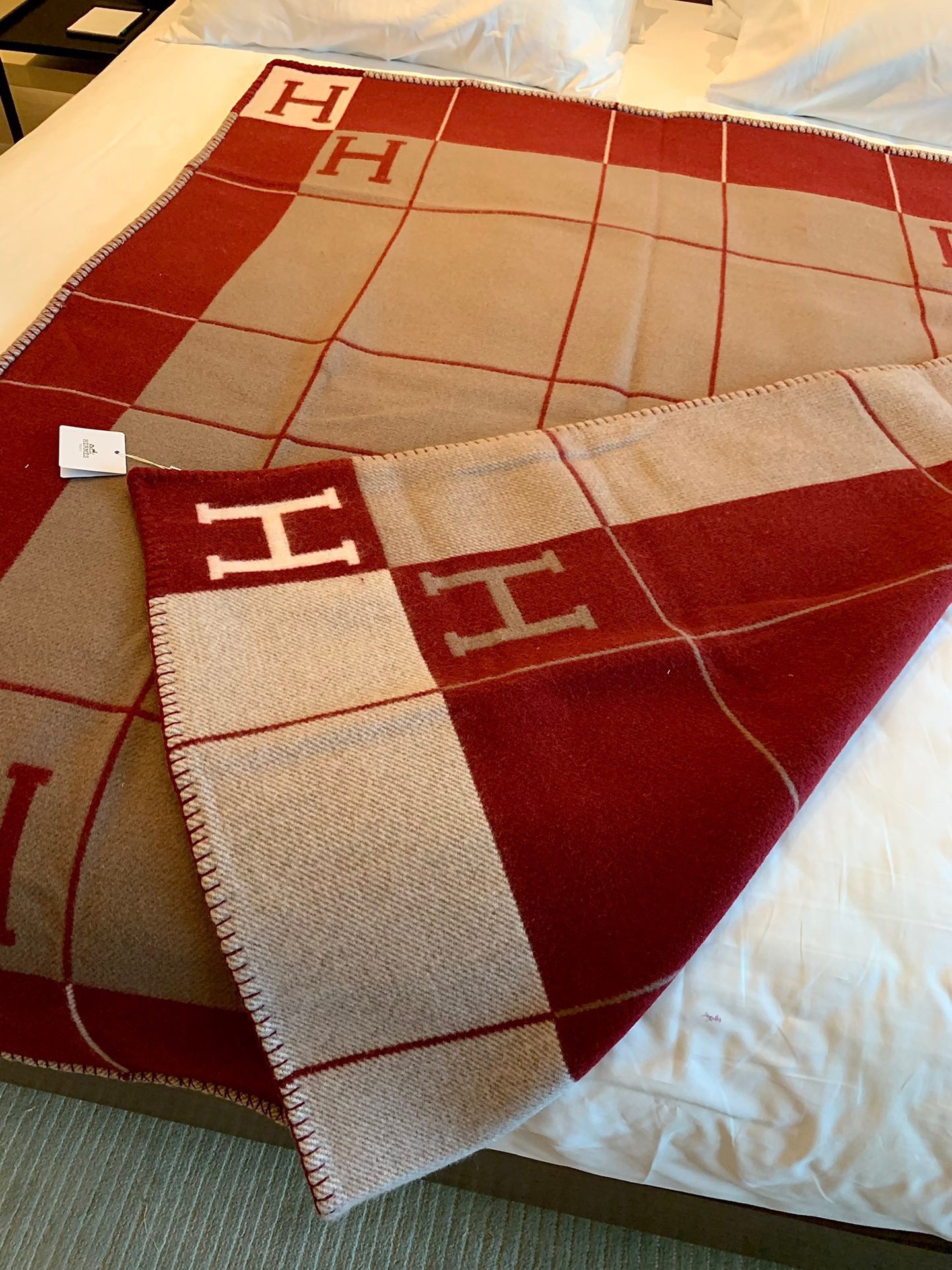 Hermes Avalon III Throw Blanket in Red Wool and Cashmere