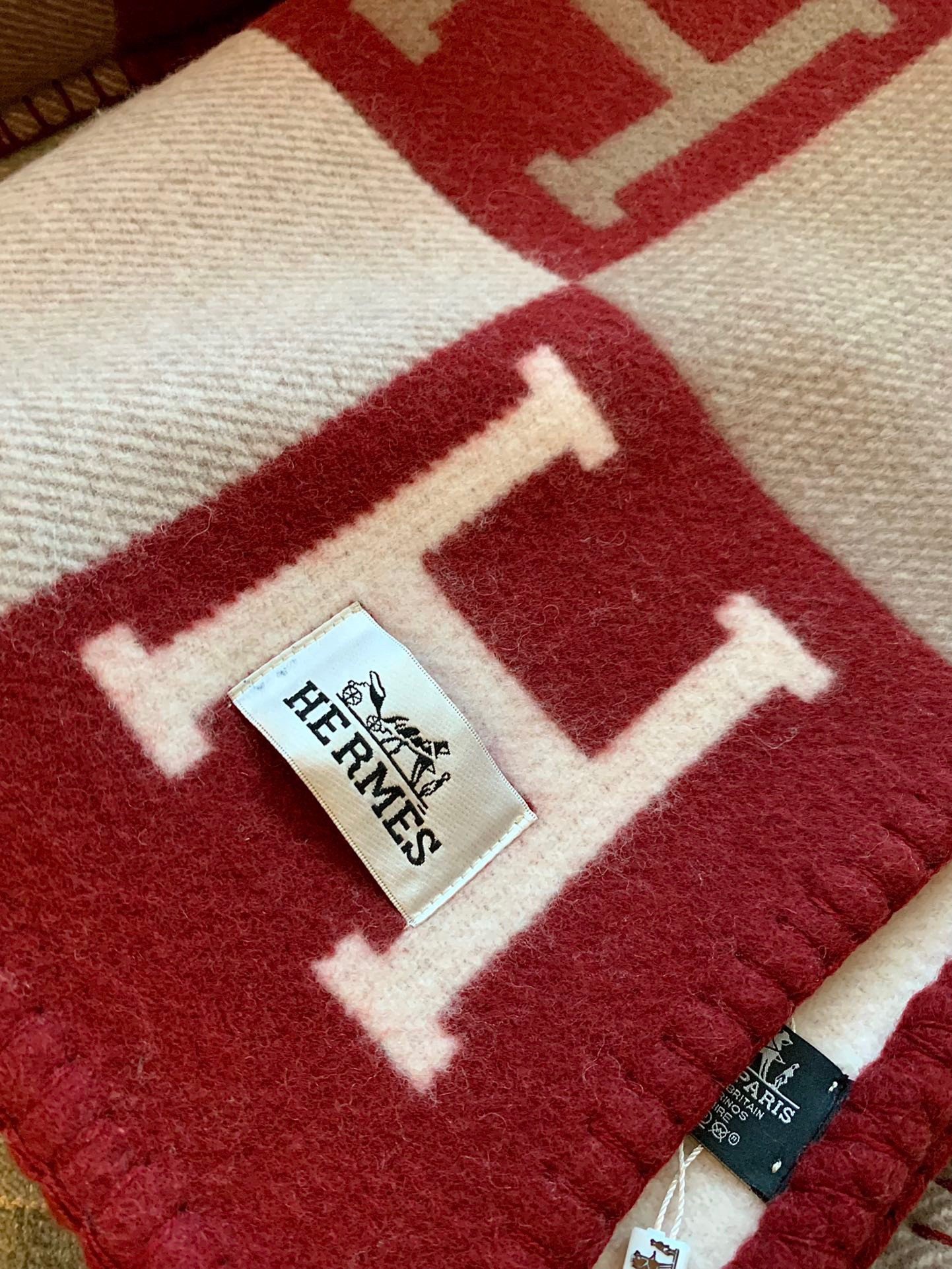 Hermes Avalon III Throw Blanket in Red Wool and Cashmere