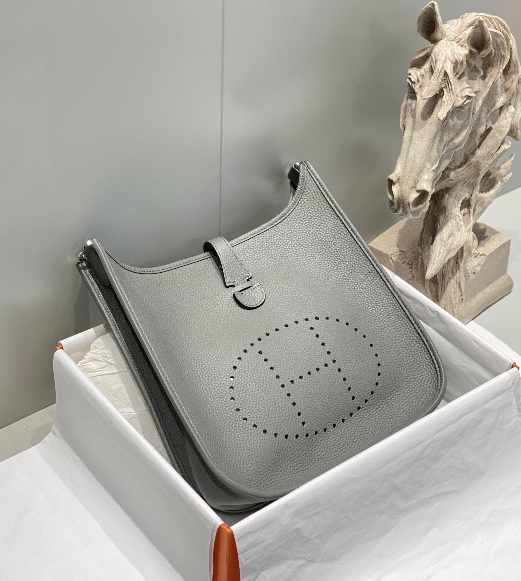 Hermes Evelyne III 29 Bag in Gris Meyer Clemence Leather