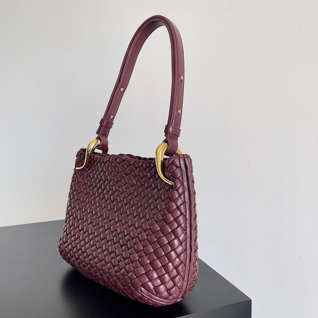 Bottega Veneta Clicker Small Bag in Bordeaux Intrecciato Lambskin