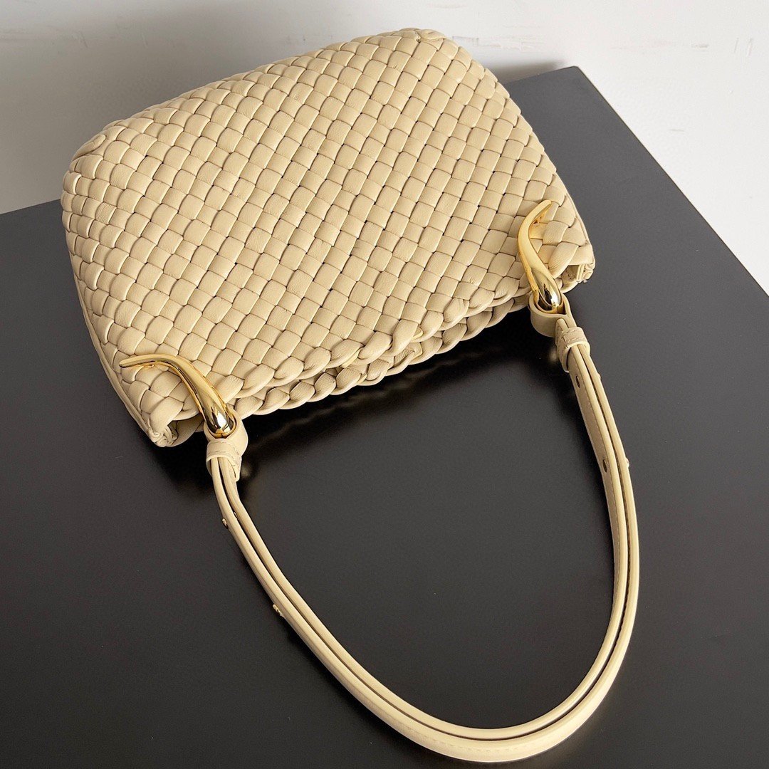 Bottega Veneta Clicker Small Bag in Porridge Intrecciato Lambskin