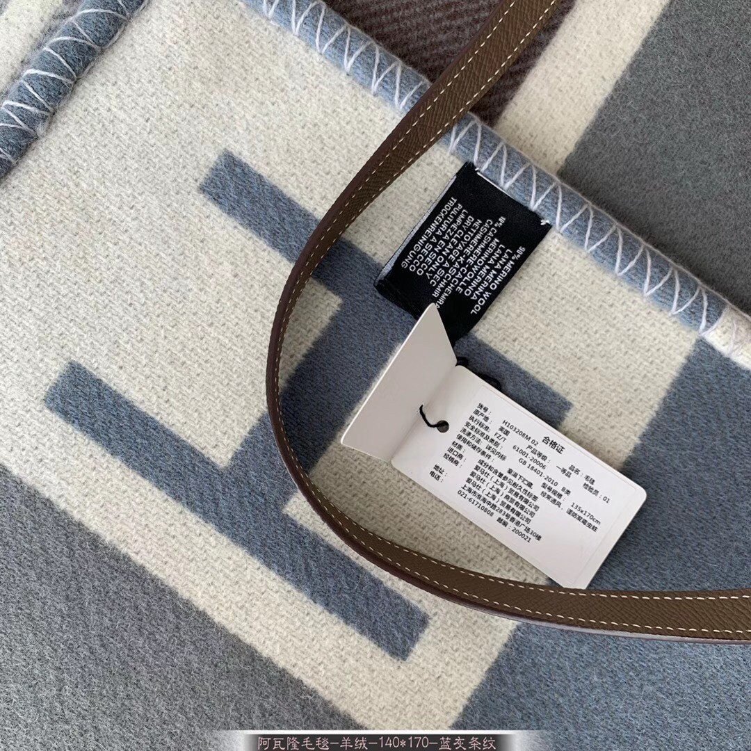 Hermes Avalon Vibration Throw Blanket in Grey Wool and Cashmere