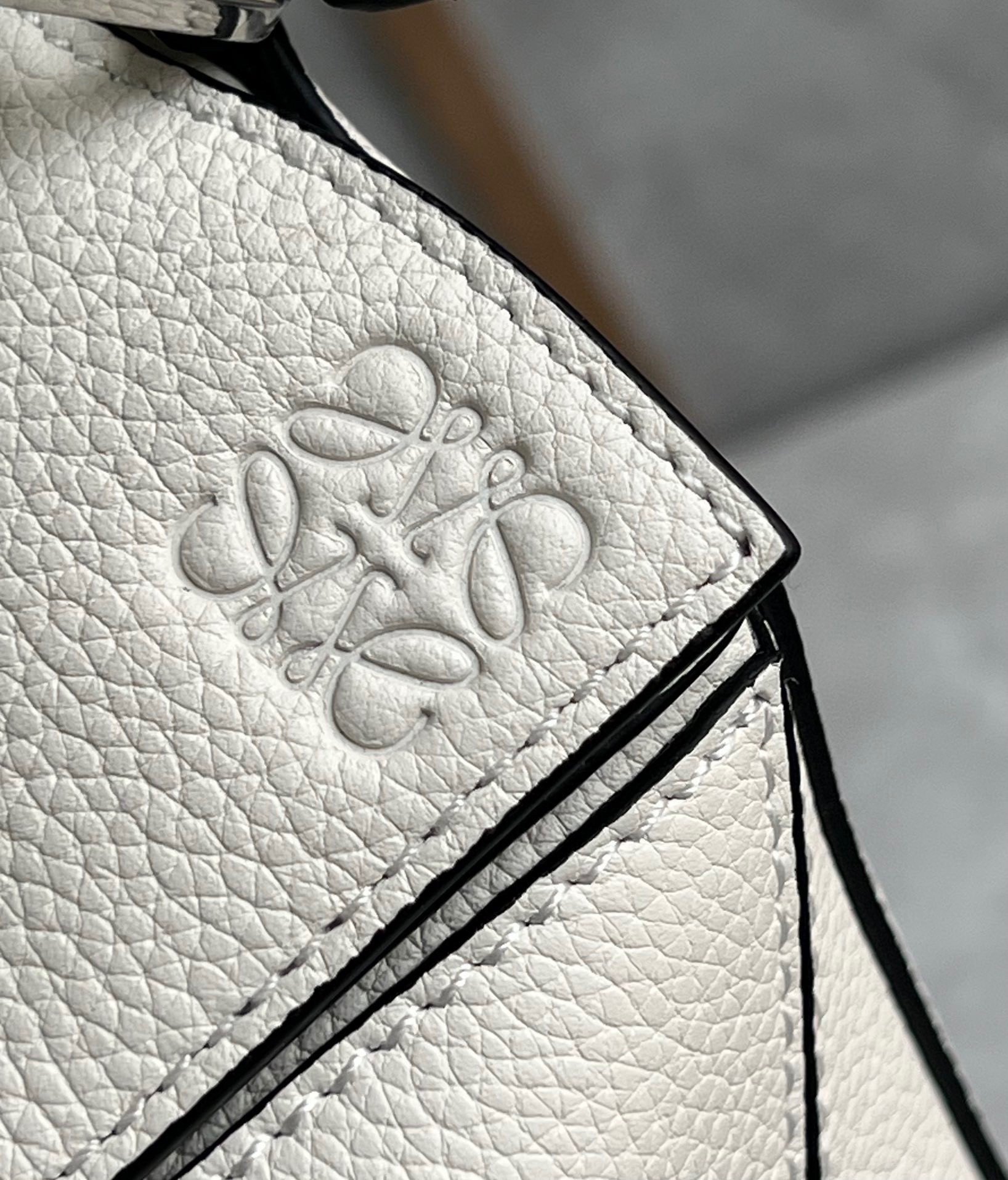 Loewe Puzzle Mini Bag In White Grained Calfskin