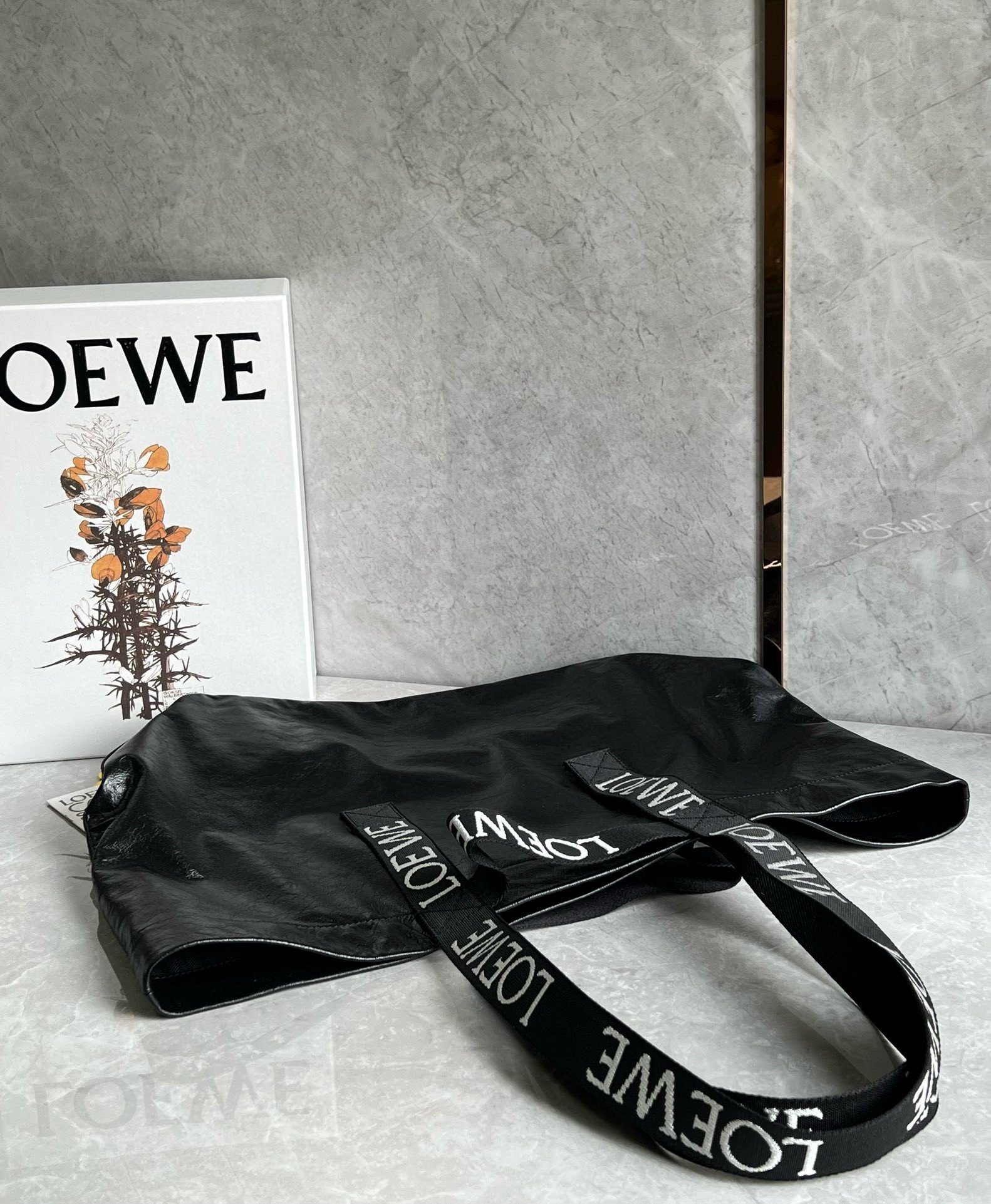 Loewe Fold Shopper Bag in Black Paper Calfskin