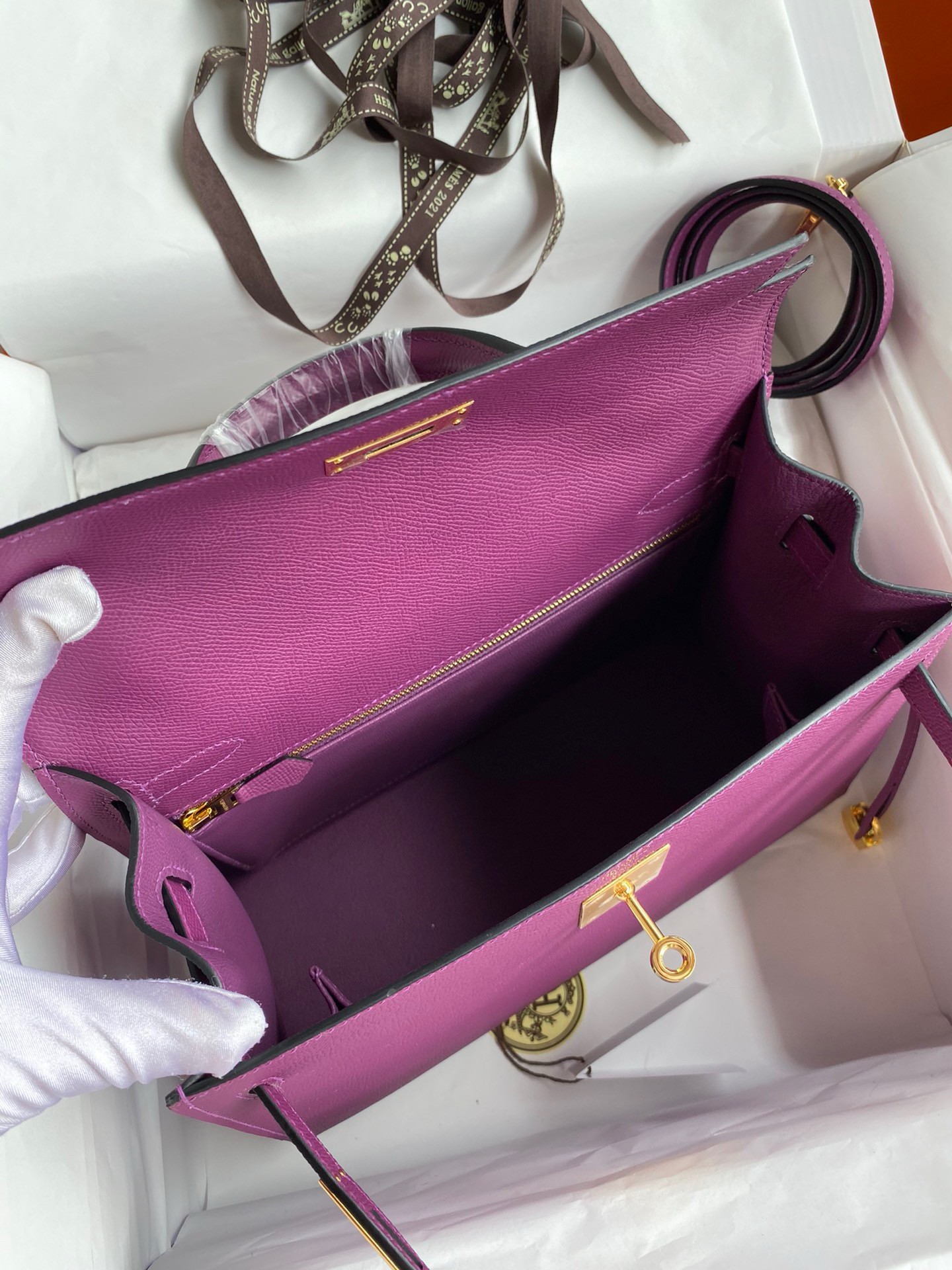 Hermes Kelly Sellier 32 Handmade Bag in Anemone Epsom Calfskin