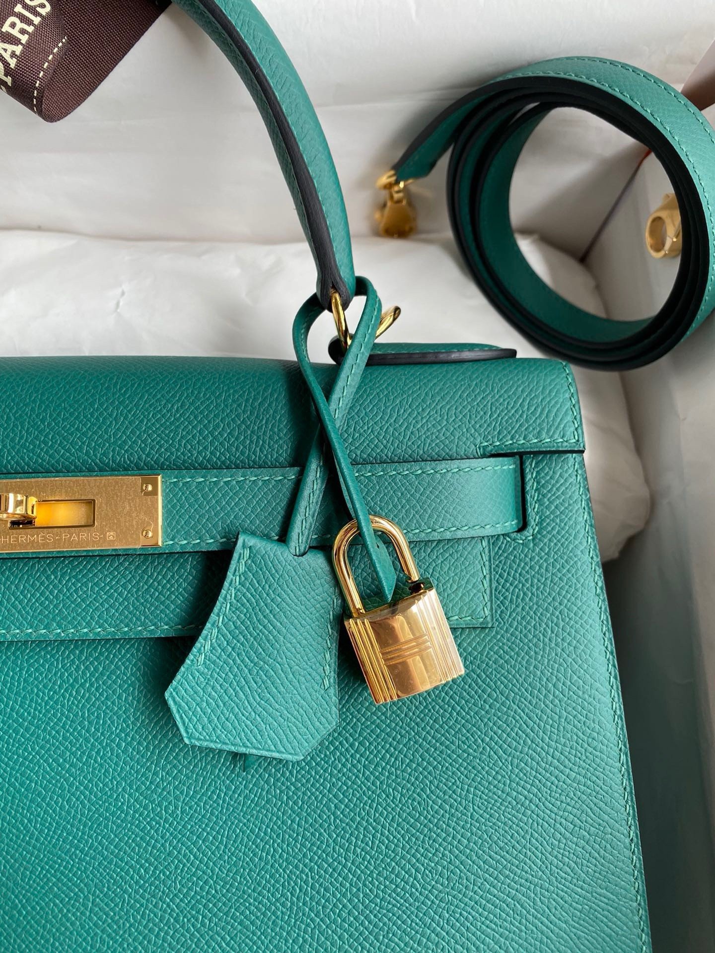 Hermes Kelly Sellier 32 Handmade Bag in Malachite Epsom Calfskin