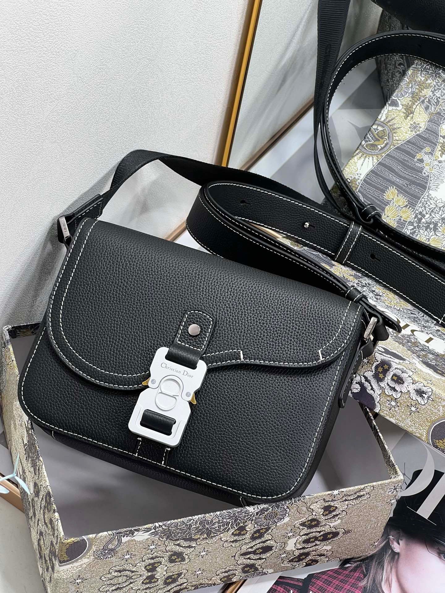 Dior Men's Small Saddle Messenger Bag In Black Grained Calfskin