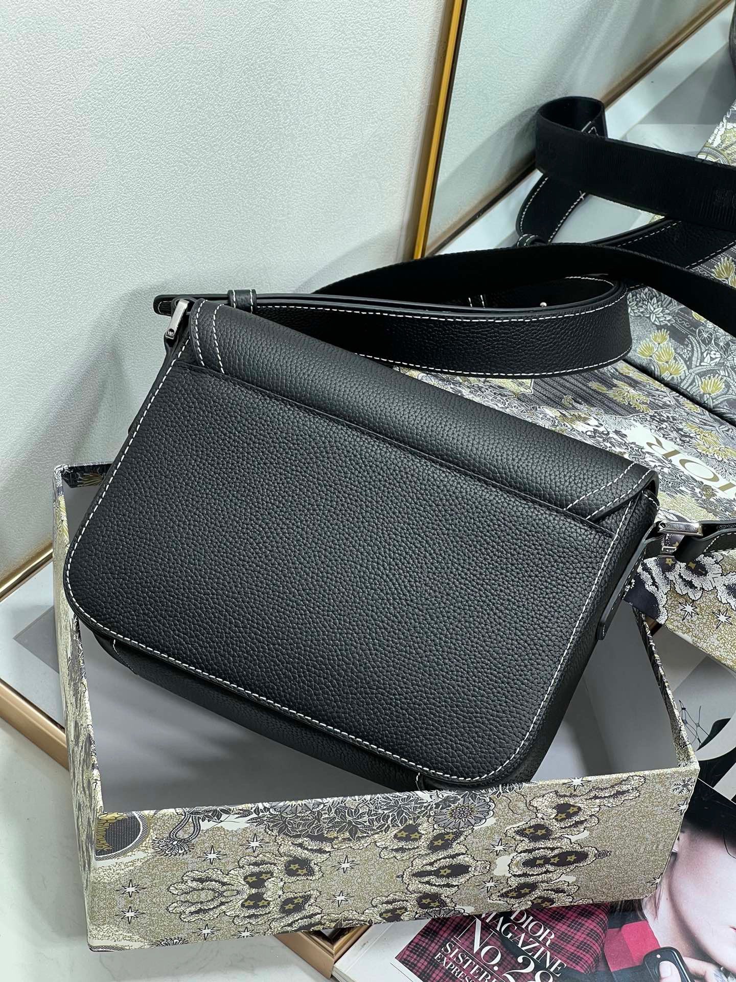 Dior Men's Small Saddle Messenger Bag In Black Grained Calfskin