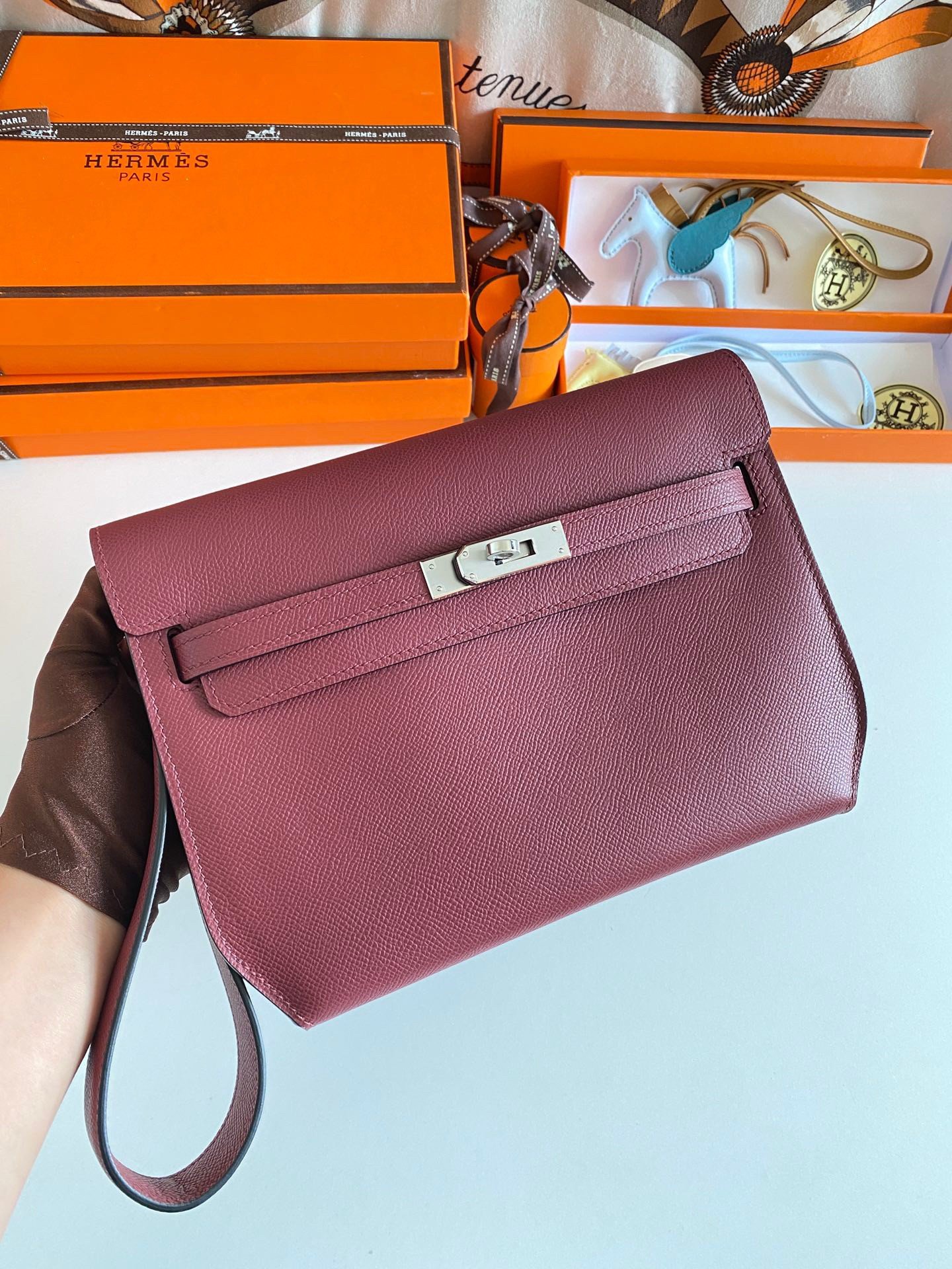 Hermes Kelly Depeches 25 Pouch in Bordeaux Epsom Calfskin