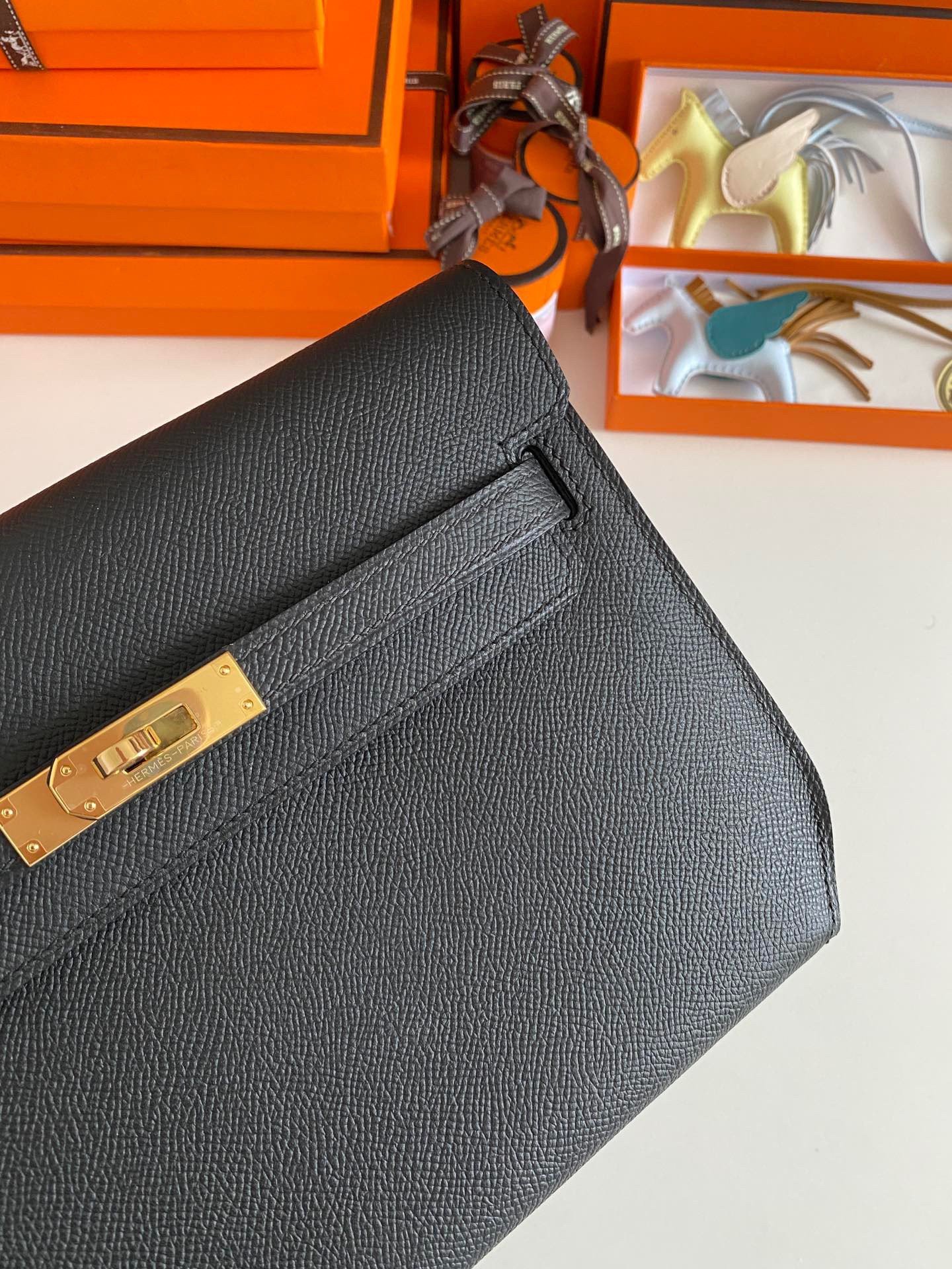 Hermes Kelly Depeches 25 Pouch in Black Epsom Calfskin