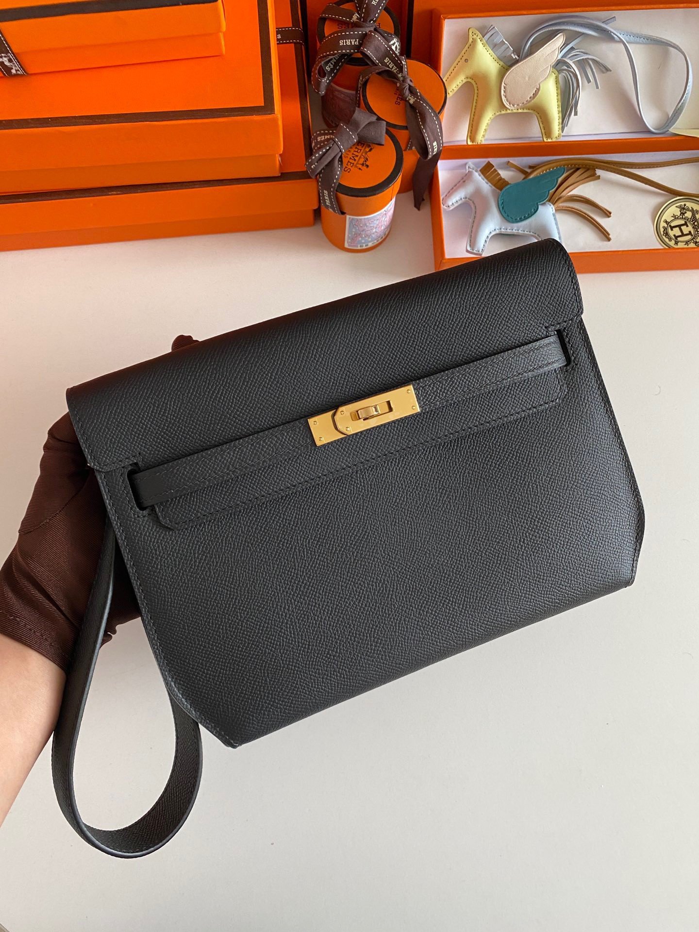 Hermes Kelly Depeches 25 Pouch in Black Epsom Calfskin