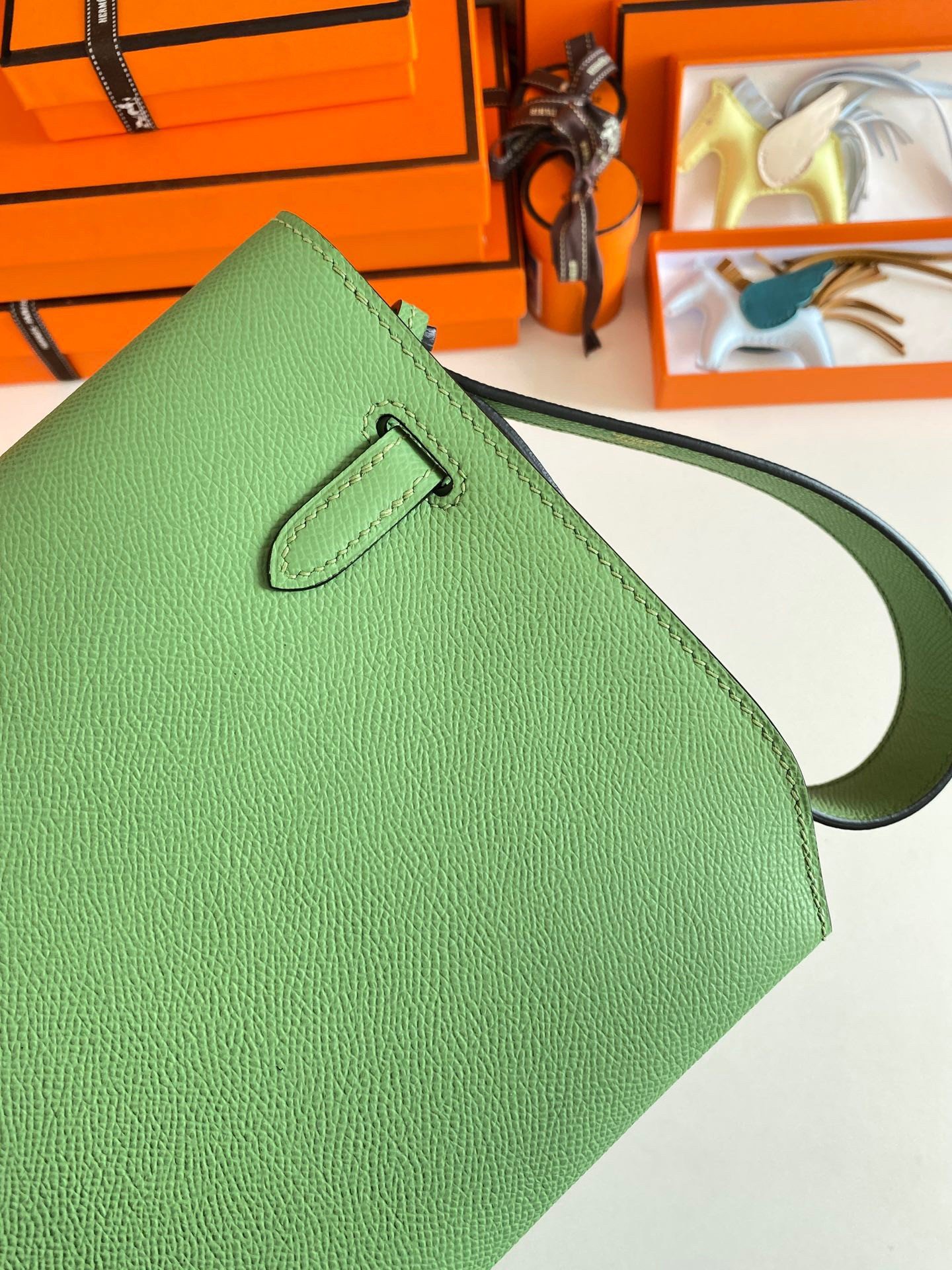 Hermes Kelly Depeches 25 Pouch in Vert Criquet Epsom Calfskin