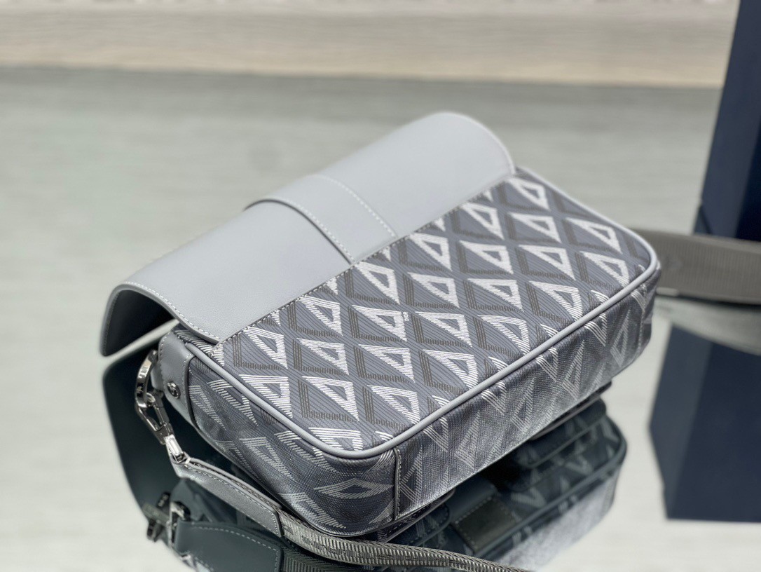 Dior Hit the Road Messenger Bag In Gray CD Diamond Canvas