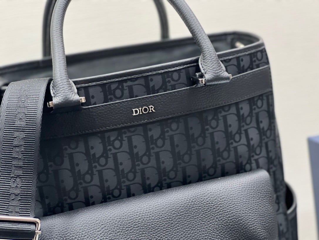 Dior Explorer Tote Bag In Black Dior Oblique Mirage Technical Fabric