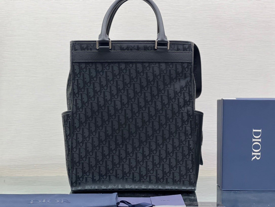 Dior Explorer Tote Bag In Black Dior Oblique Mirage Technical Fabric