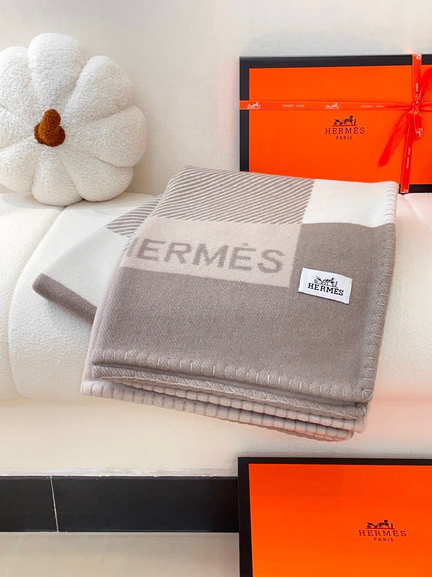 Hermes H Riviera Blanket in Beige Wool and Cashmere