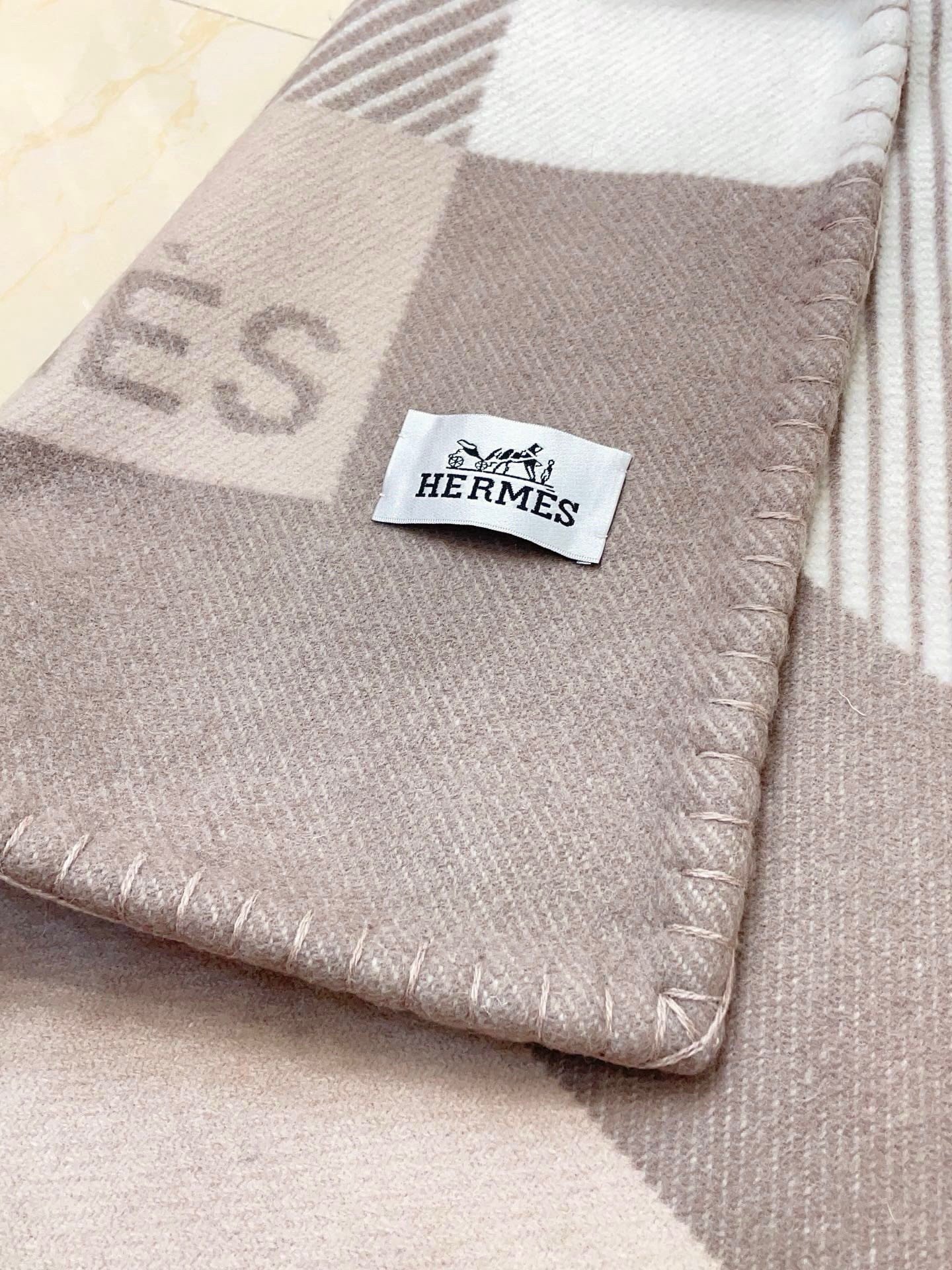 Hermes H Riviera Blanket in Beige Wool and Cashmere