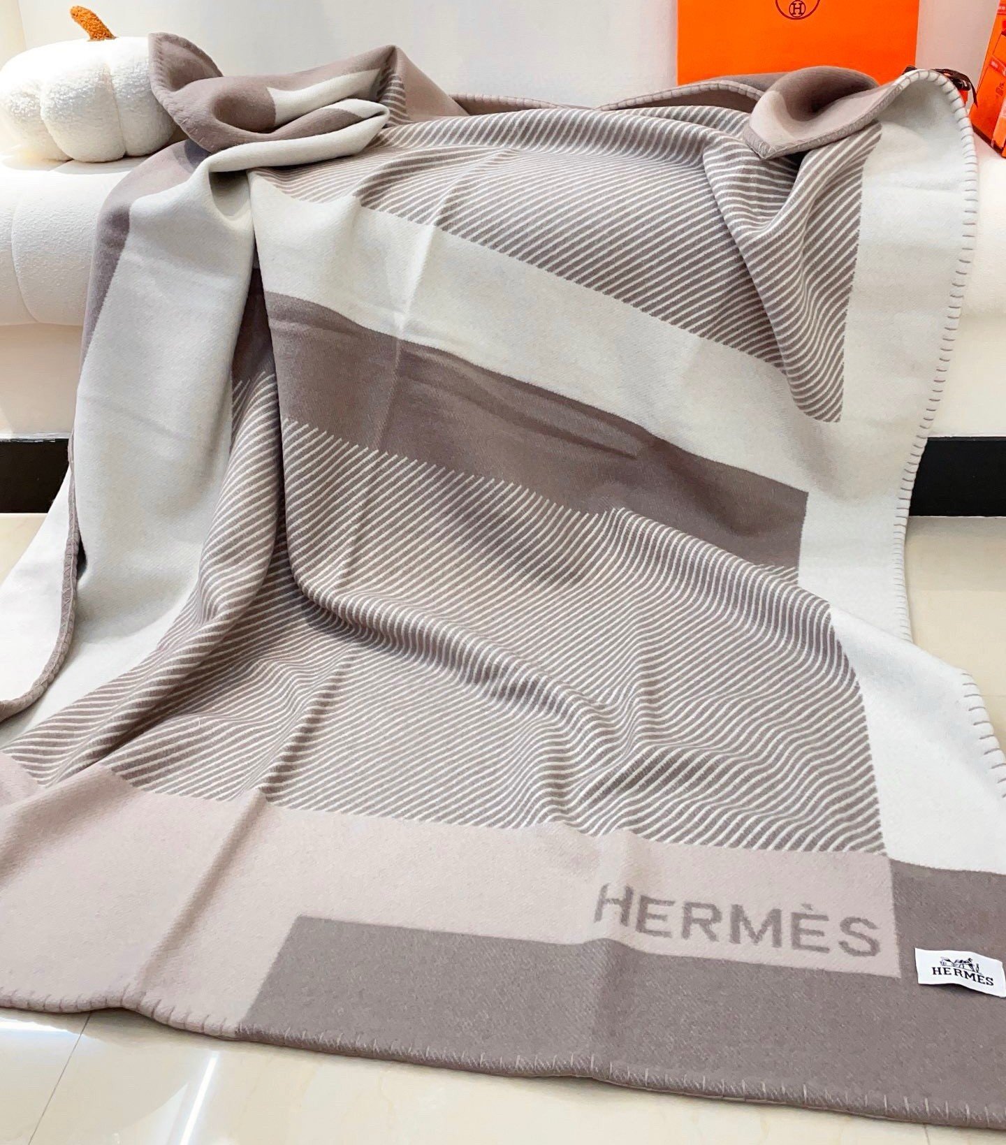 Hermes H Riviera Blanket in Beige Wool and Cashmere