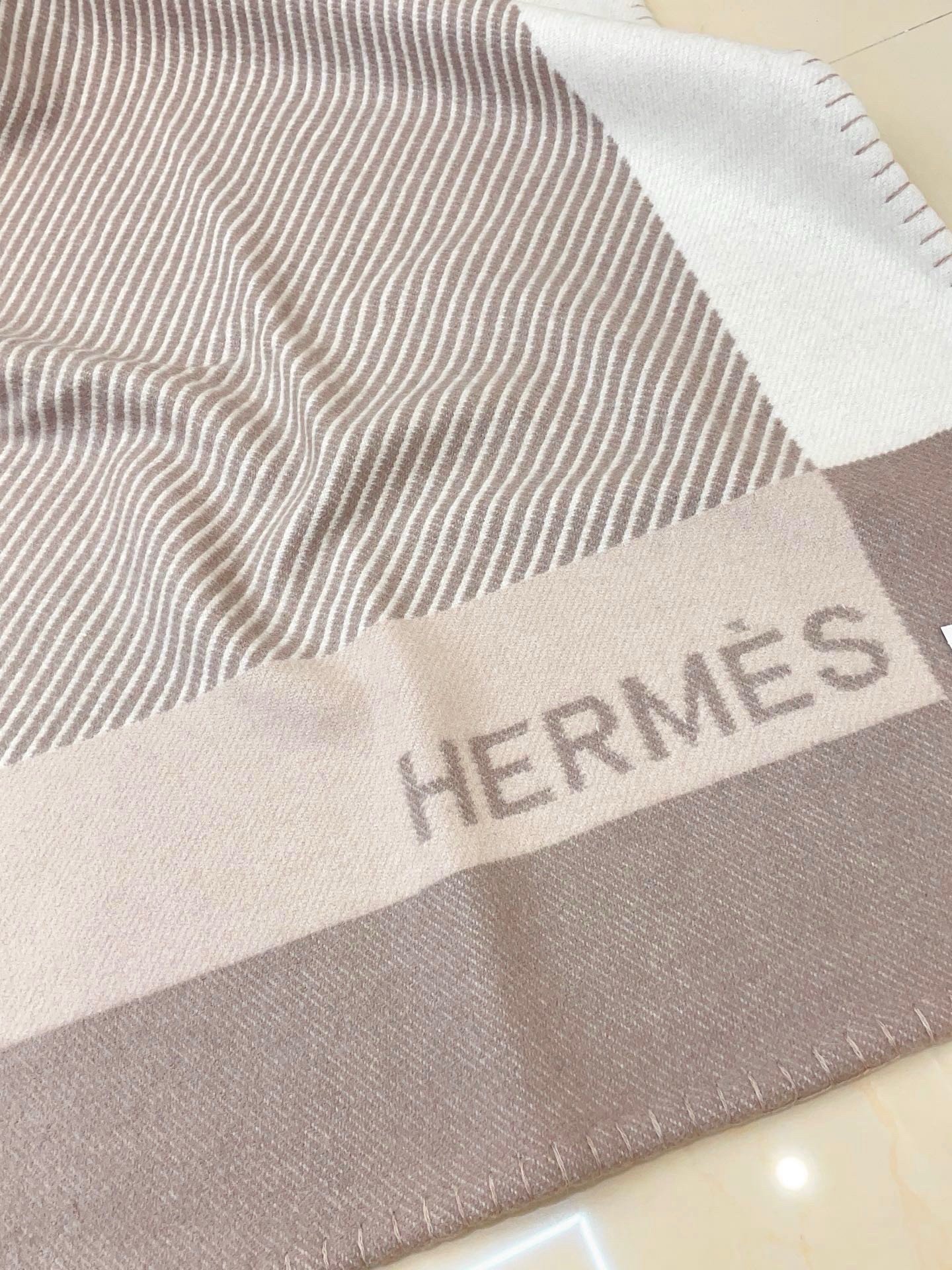 Hermes H Riviera Blanket in Beige Wool and Cashmere