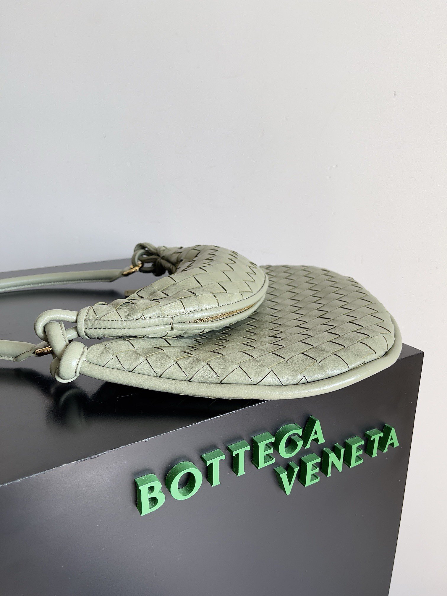 Bottega Veneta Gemelli Medium Bag in Travertine Intrecciato Lambskin