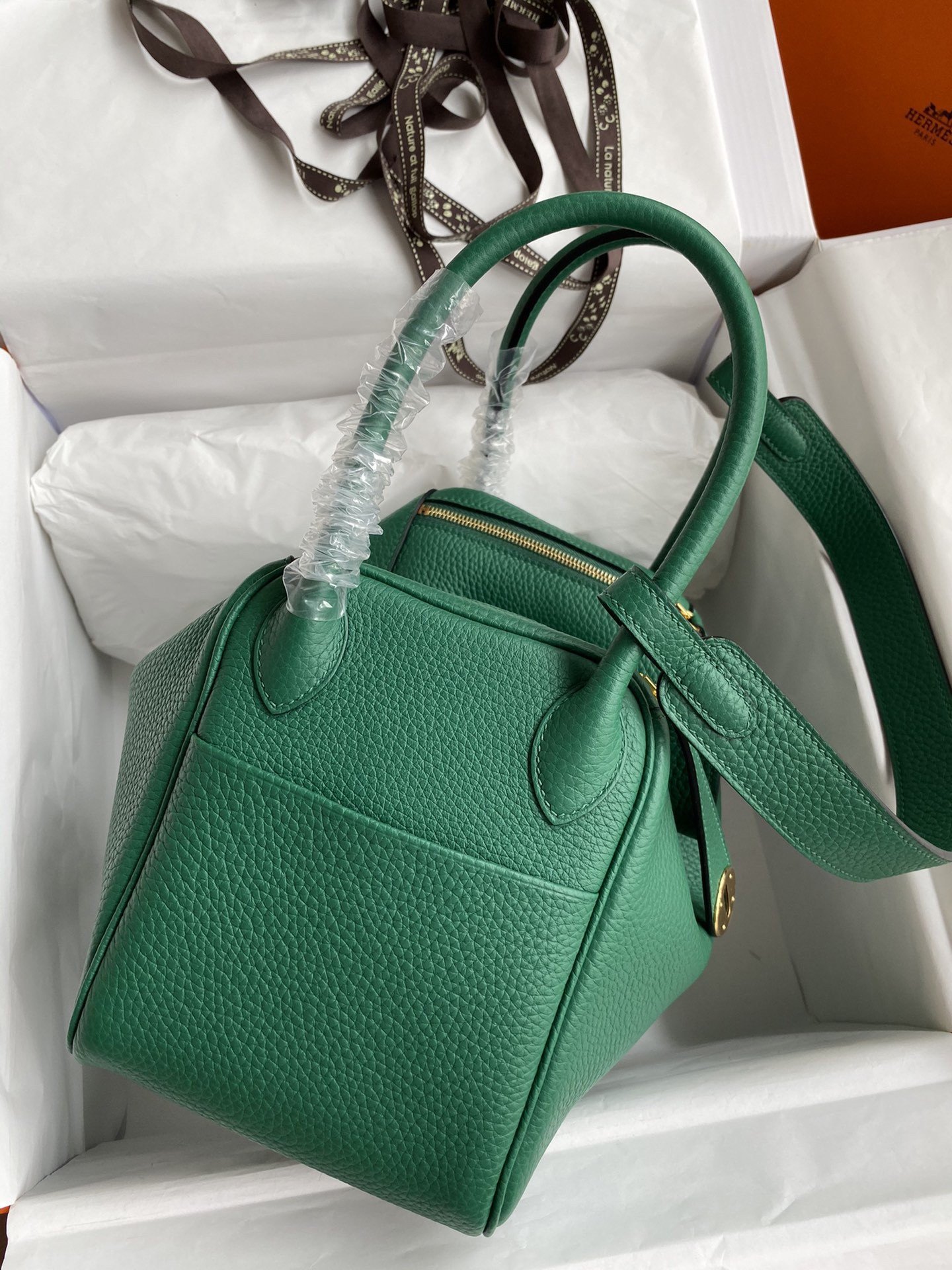 Hermes Lindy 30 Handmade Bag In Malachite Clemence Leather