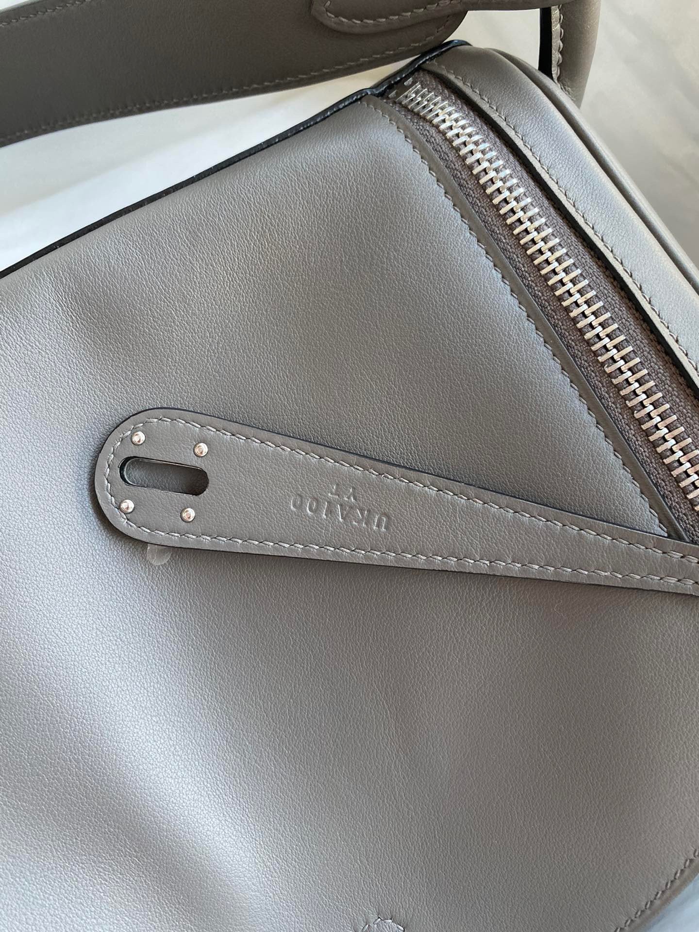 Hermes Lindy 30 Handmade Bag In Grey Swift Calfskin