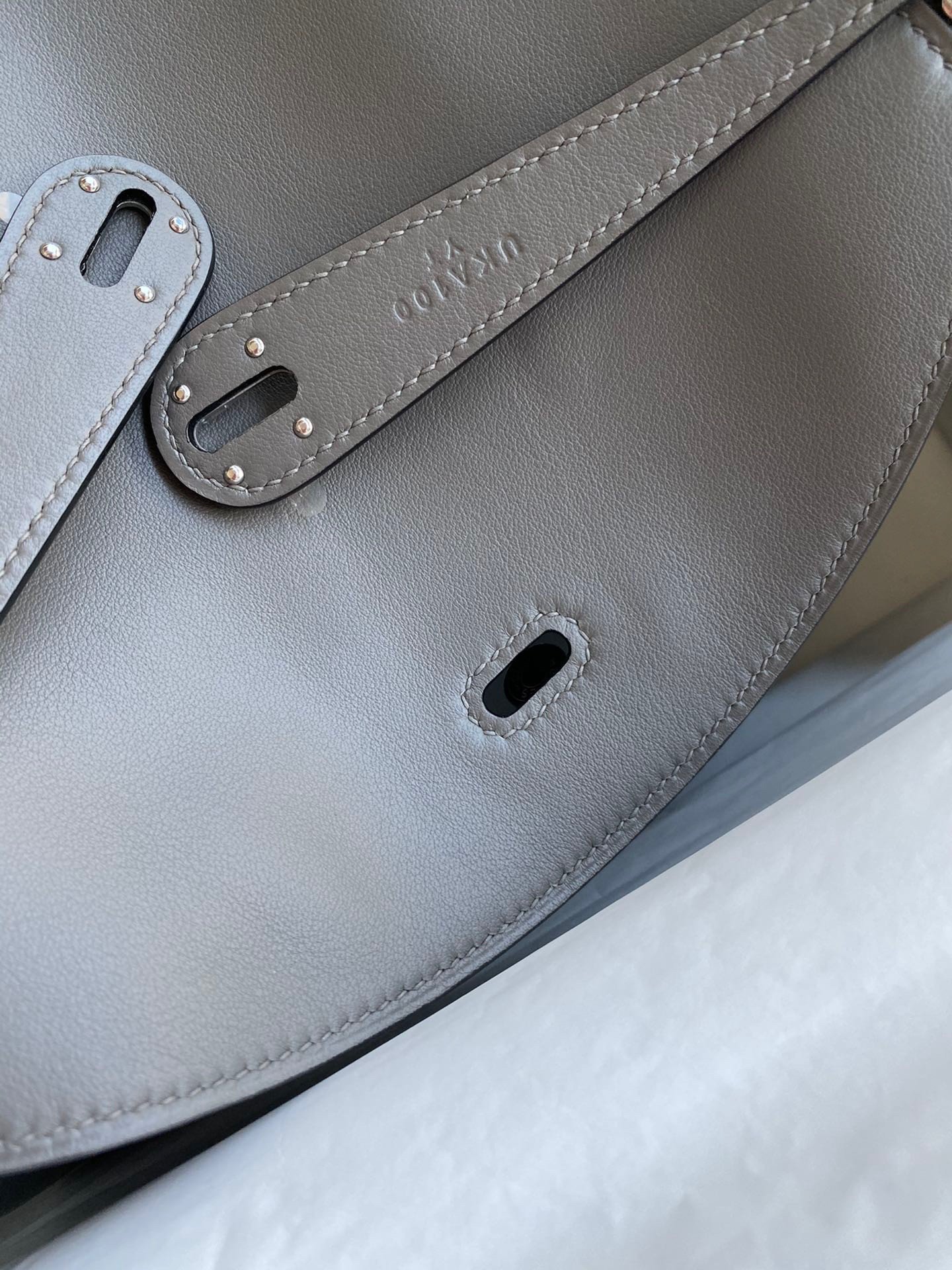 Hermes Lindy 30 Handmade Bag In Grey Swift Calfskin