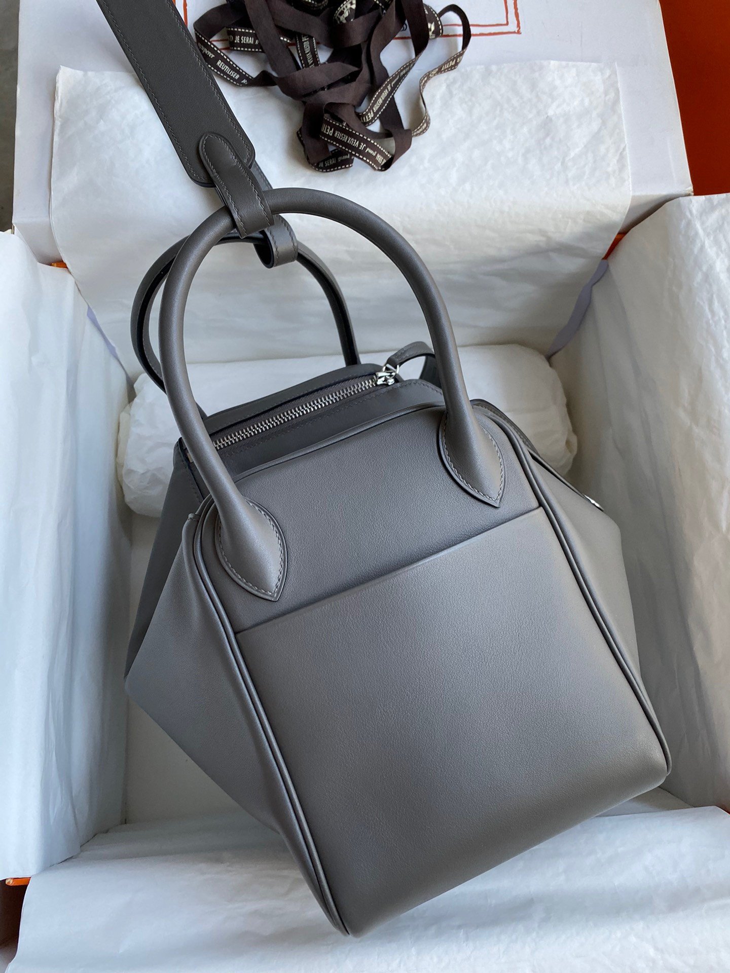 Hermes Lindy 30 Handmade Bag In Grey Swift Calfskin