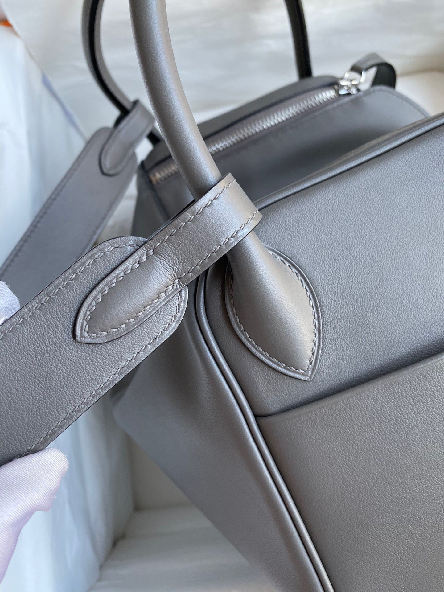 Hermes Lindy 30 Handmade Bag In Grey Swift Calfskin