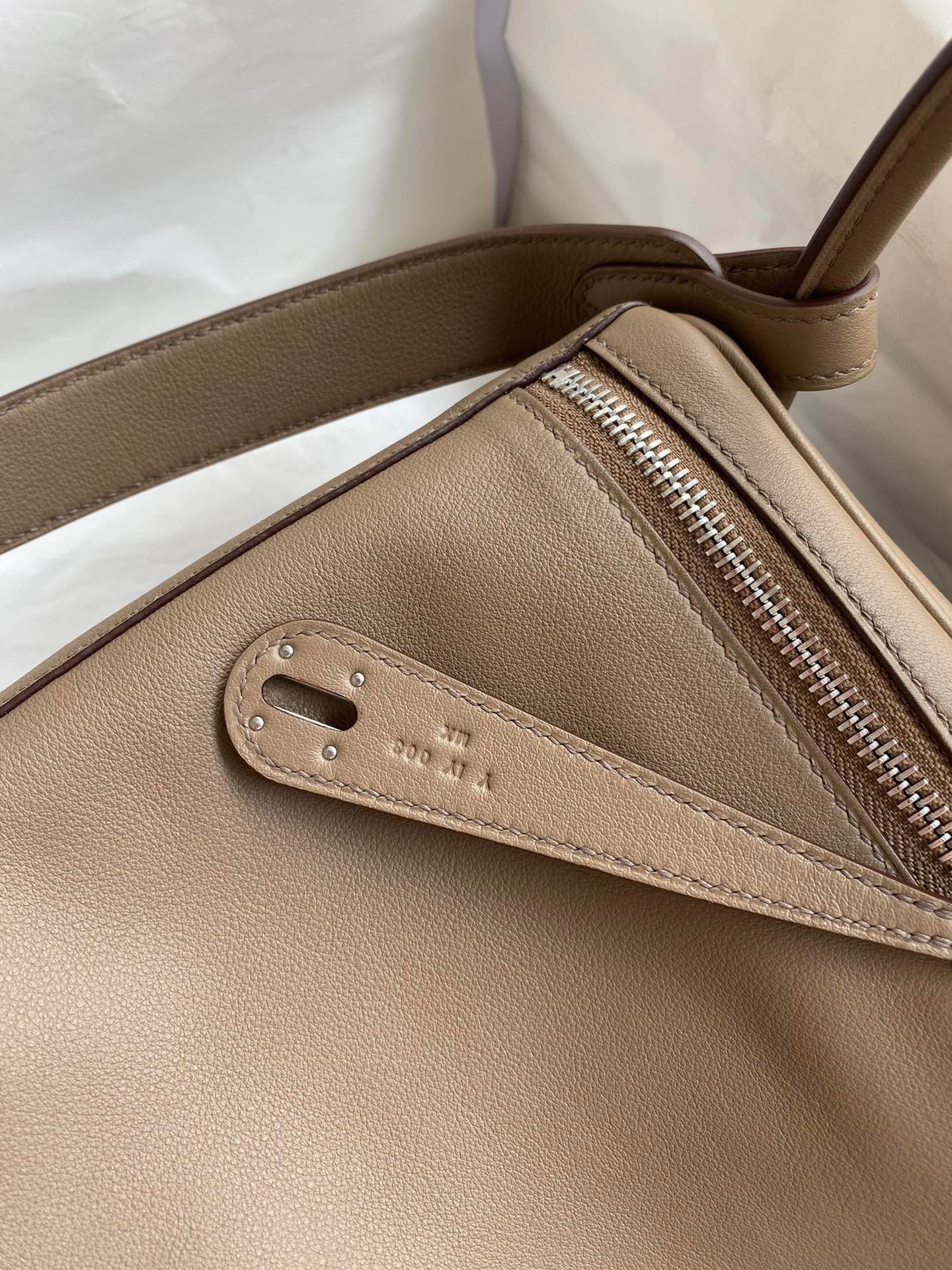 Hermes Lindy 30 Handmade Bag In Taupe Swift Calfskin