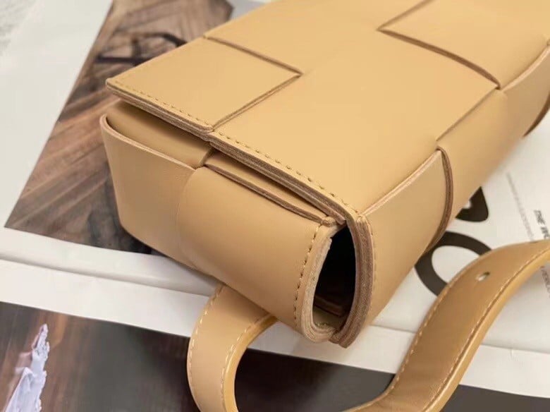 Bottega Veneta Cassette Belt Bag In Beige Lambskin