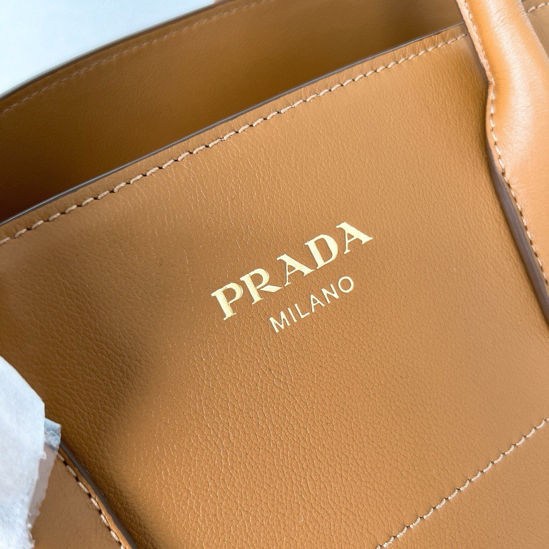 Prada Large Tote Bag in Brown Leather with Buckles