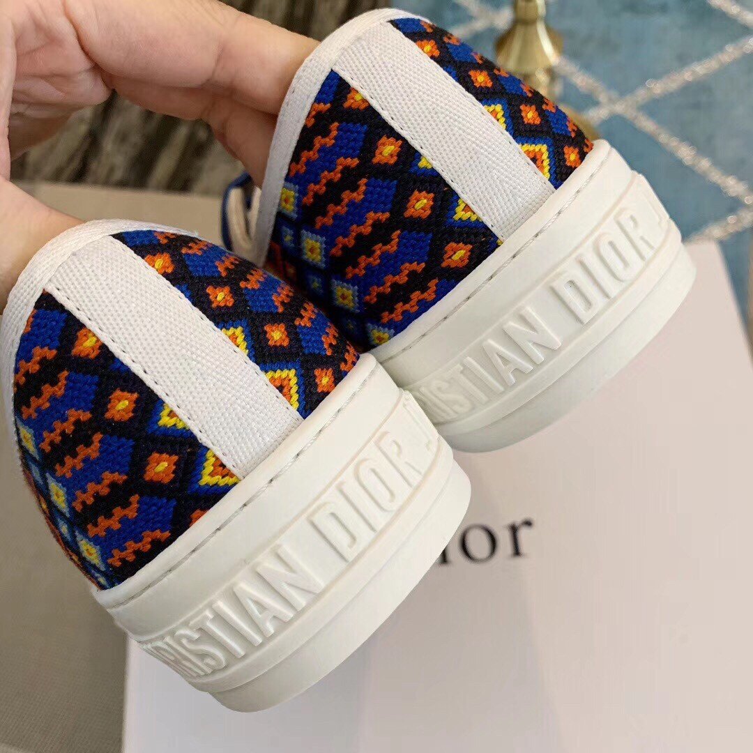 Dior Walk'n'Dior Sneakers In Multicolor Embroidered Canvas