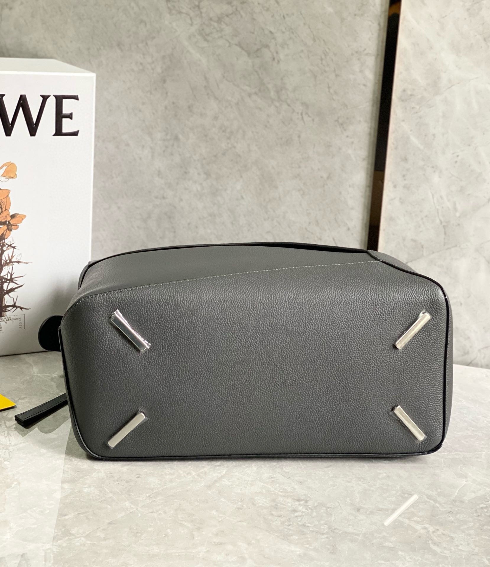 Loewe Puzzle Large Bag in Dark Grey Classic Calfskin