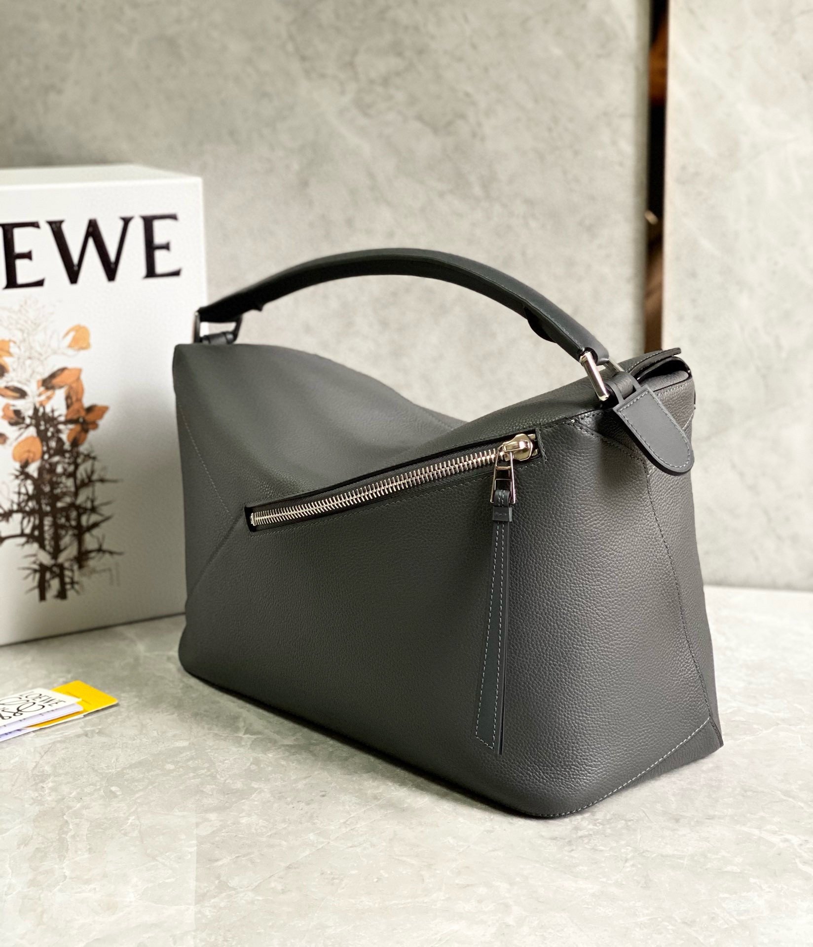 Loewe Puzzle Large Bag in Dark Grey Classic Calfskin