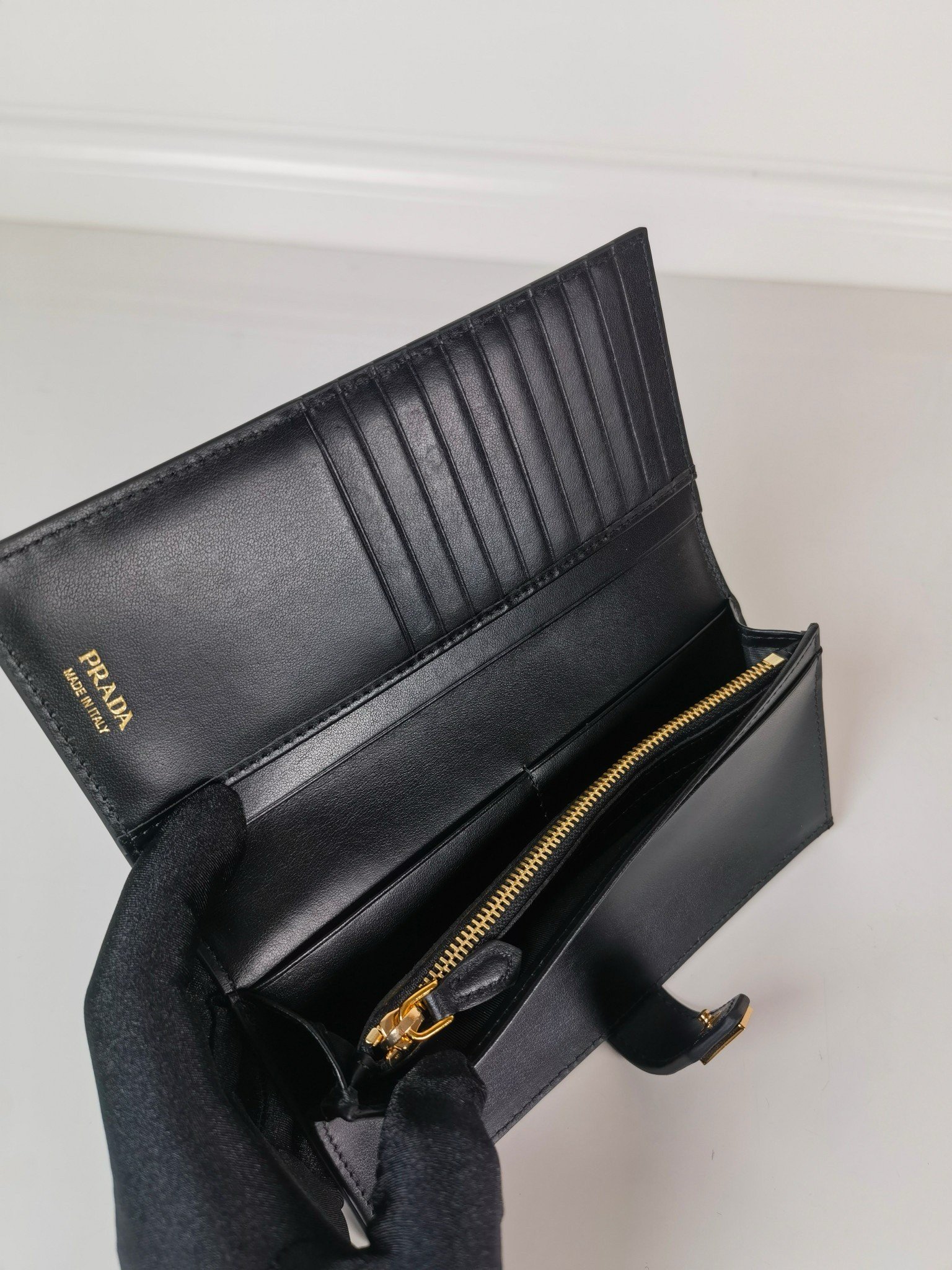 Prada Large Wallet in Black Saffiano Leather