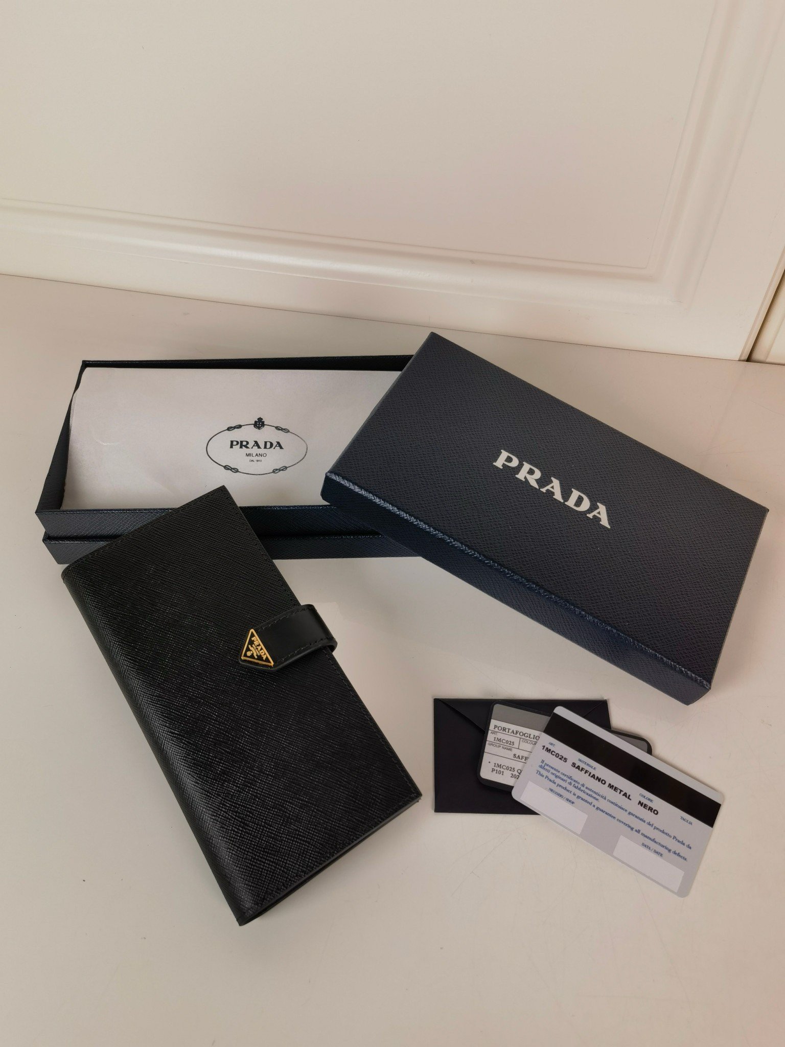 Prada Large Wallet in Black Saffiano Leather