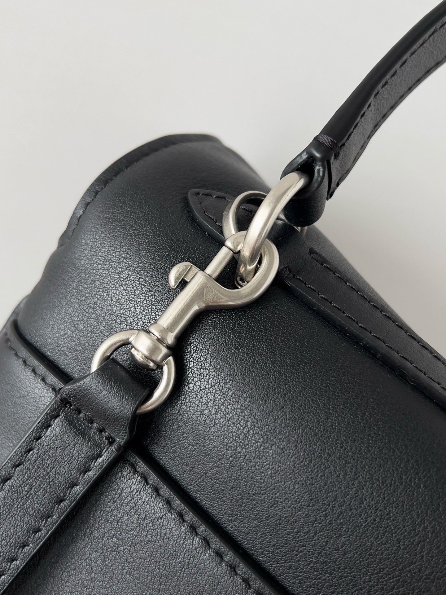 Balenciaga Rodeo Medium Bag in Noir Calfskin