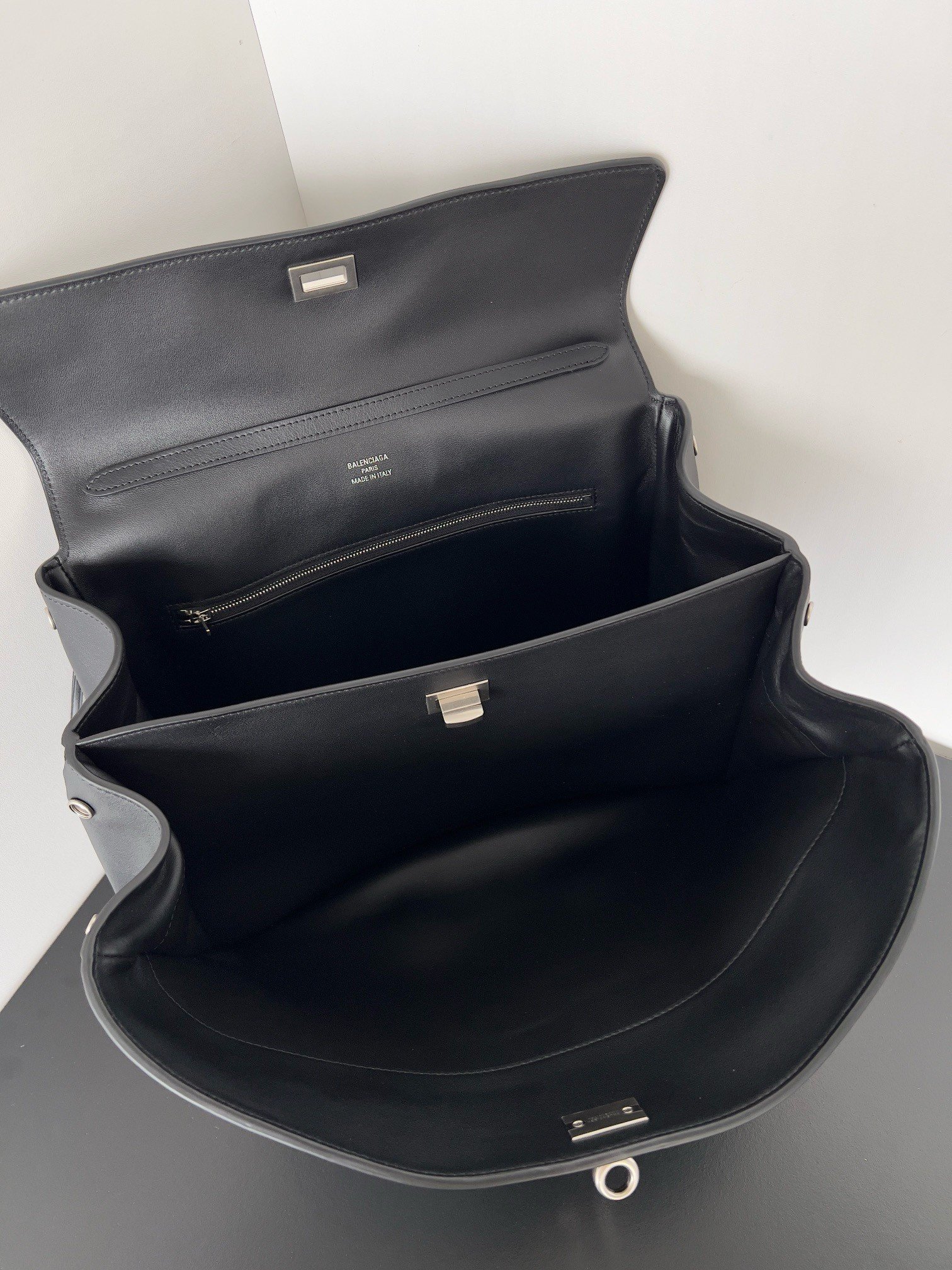 Balenciaga Rodeo Medium Bag in Noir Calfskin