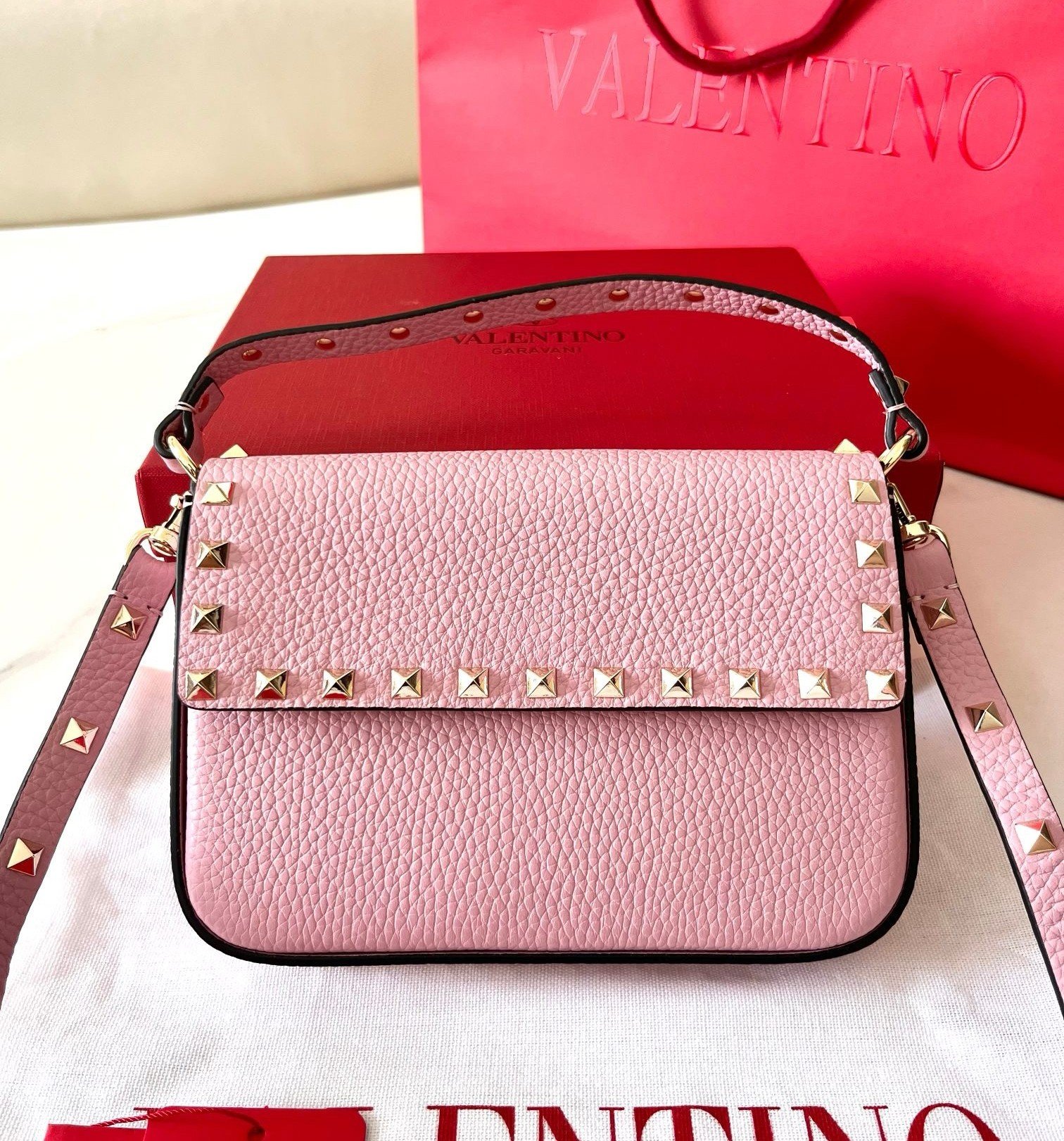 Valentino Rockstud Pouch Bag in Pink Grained Leather