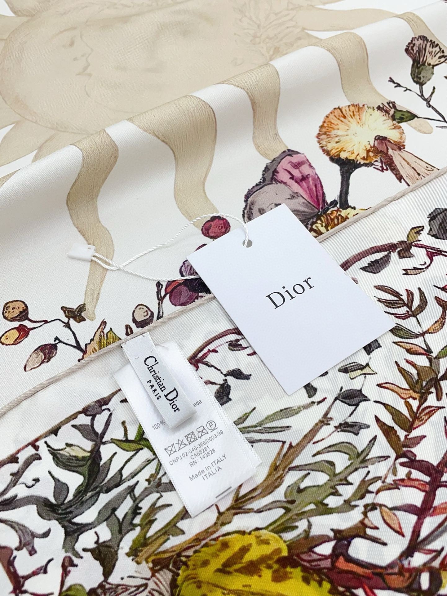 Dior 4 Saisons Automne Soleil 90 Square Scarf