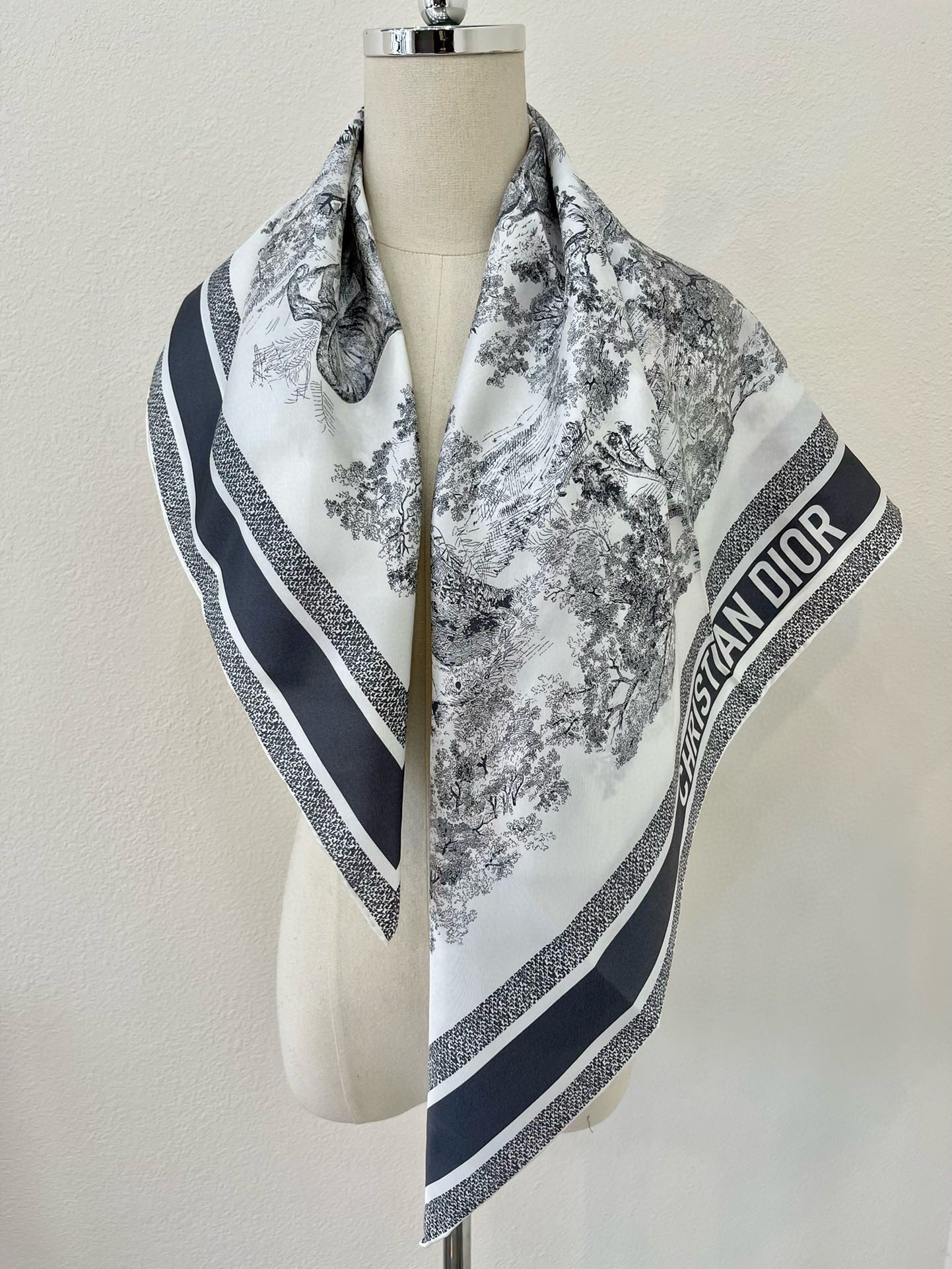 Dior Toile de Jouy Sauvage 90 Square Scarf in Grey Silk Twill