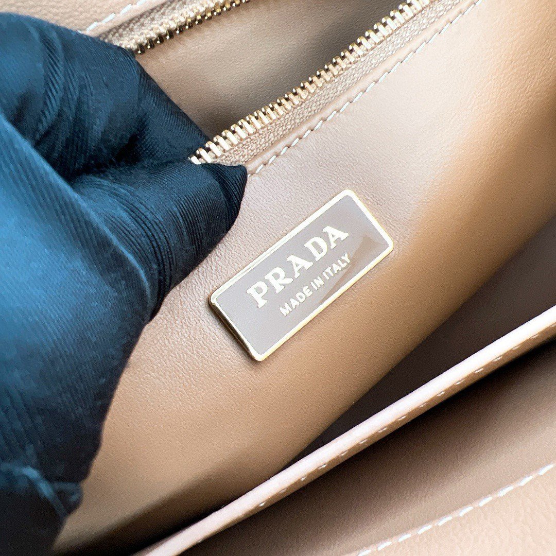 Prada Galleria Large Tote Bag in Brown Calfskin