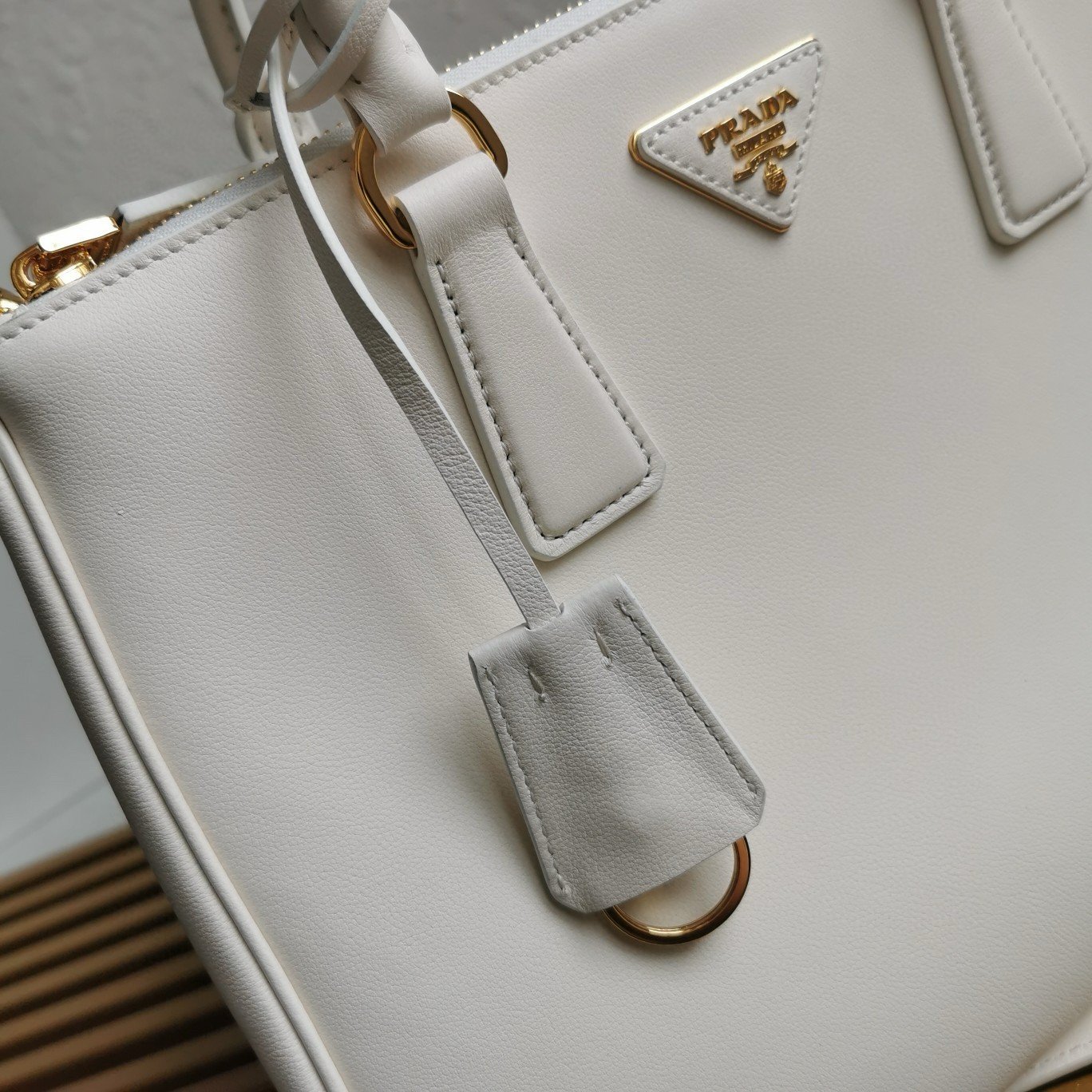 Prada Galleria Large Tote Bag in White Calfskin