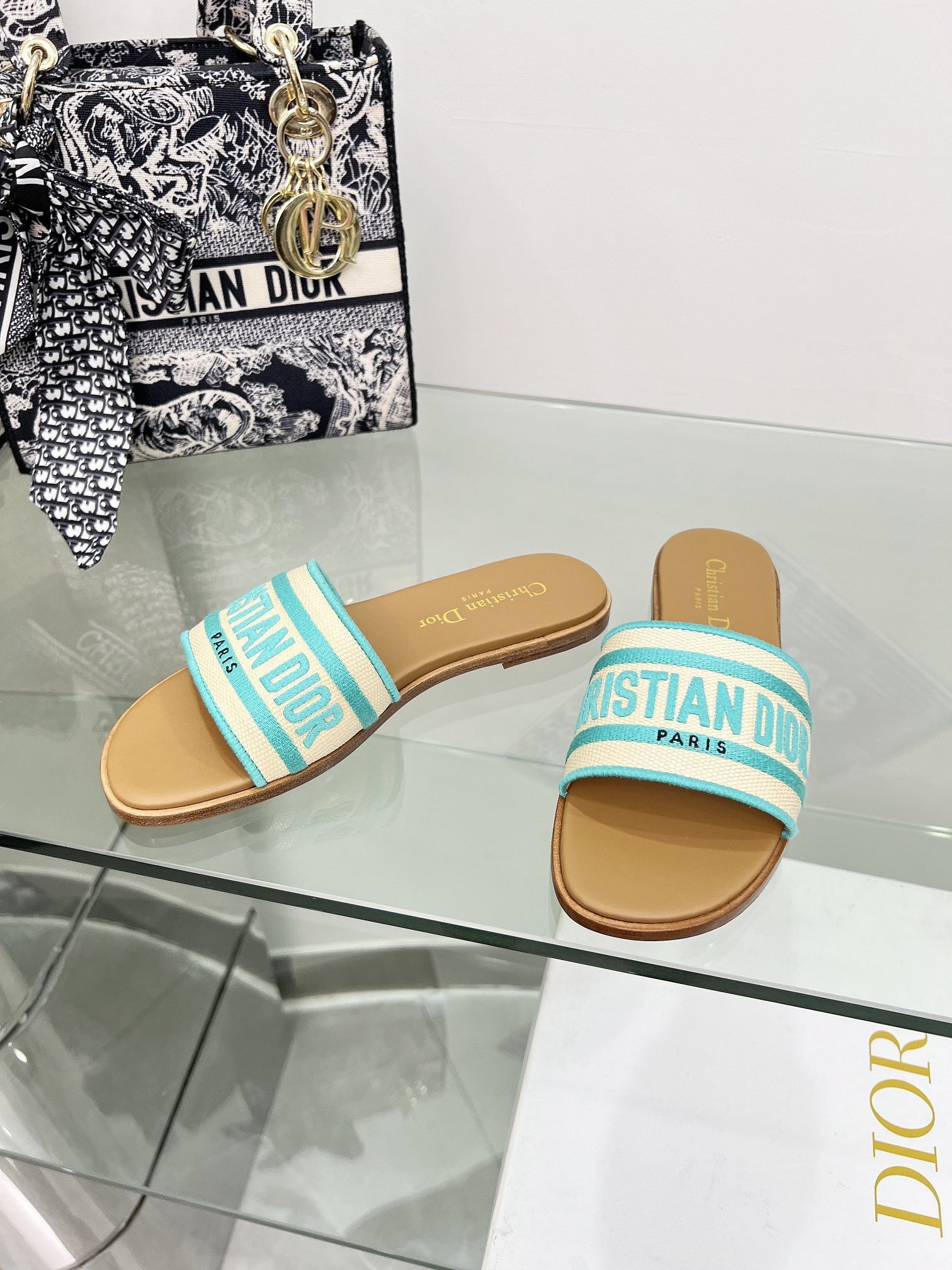 Dior Dioriviera Dway Slides in Raffia and Green Embroidered Cotton