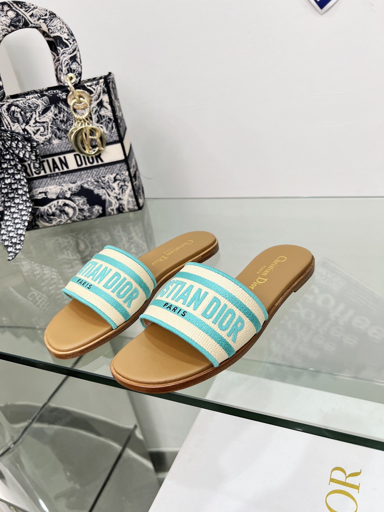 Dior Dioriviera Dway Slides in Raffia and Green Embroidered Cotton