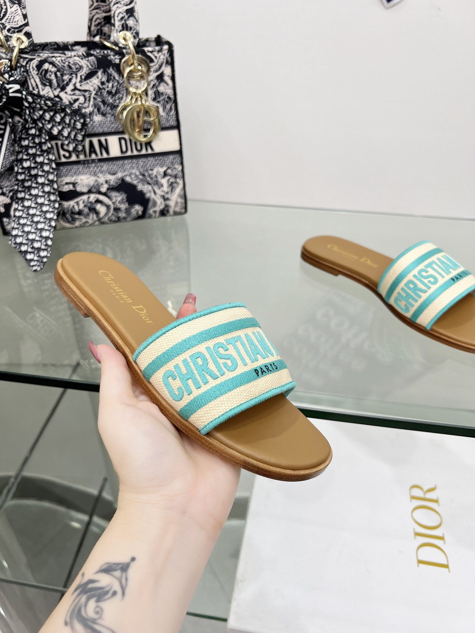 Dior Dioriviera Dway Slides in Raffia and Green Embroidered Cotton